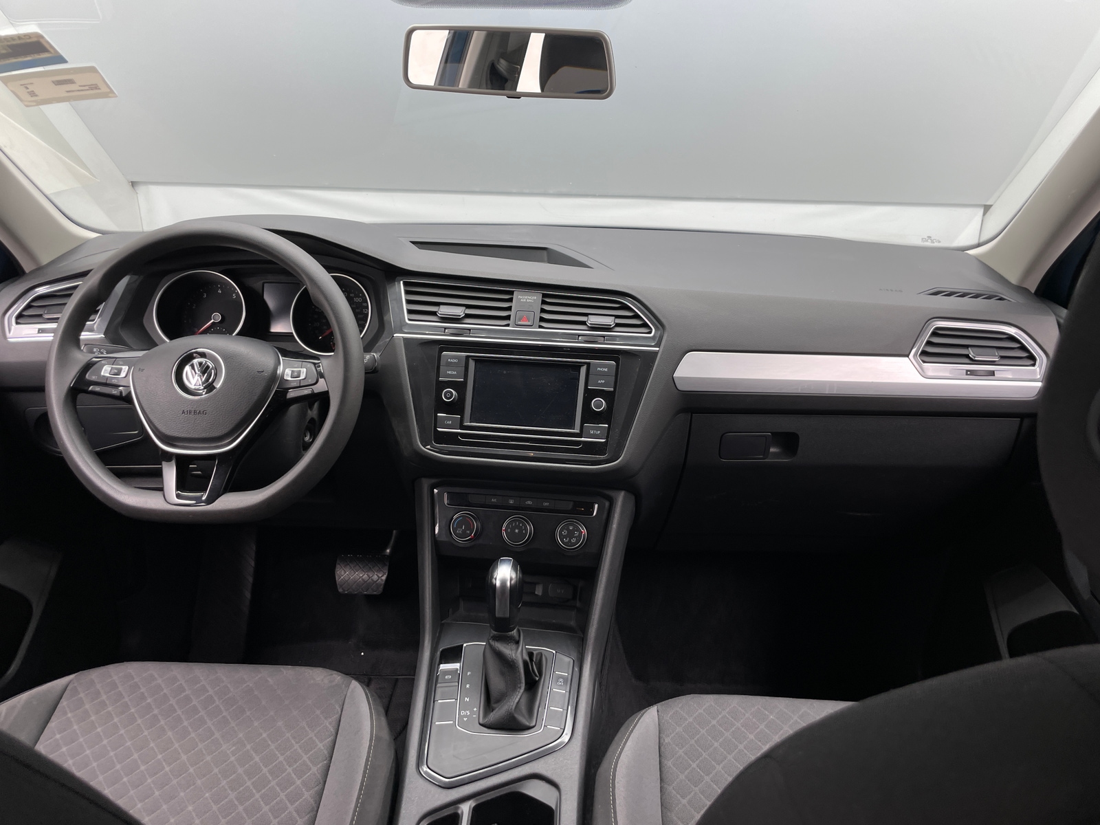 Thumbnail: 2019 Volkswagen Tiguan - 3