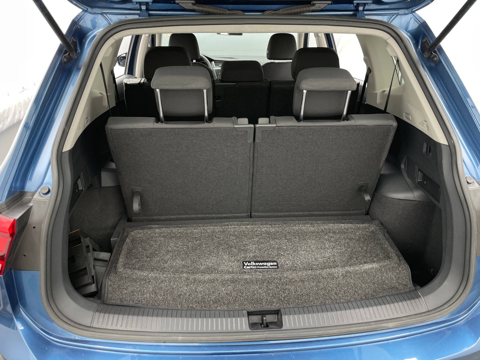 Thumbnail: 2019 Volkswagen Tiguan - 7