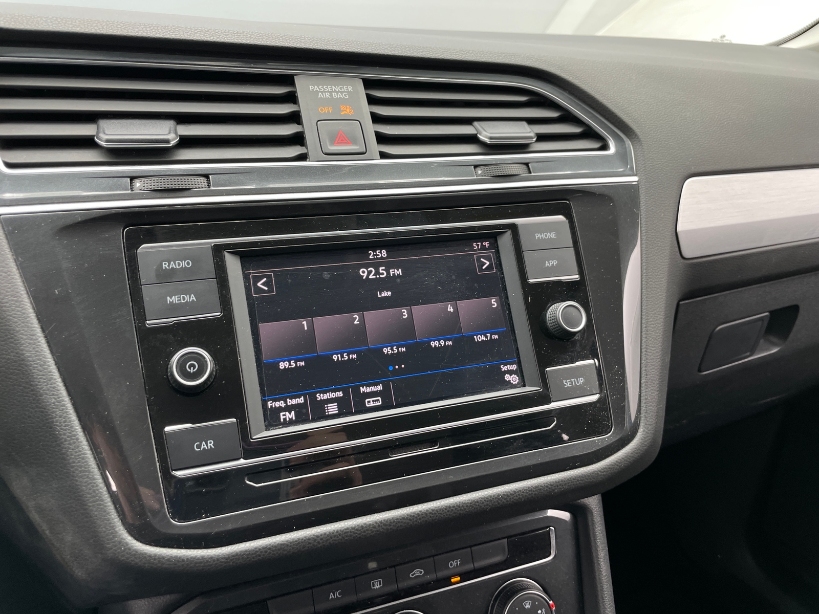 Thumbnail: 2019 Volkswagen Tiguan - 4