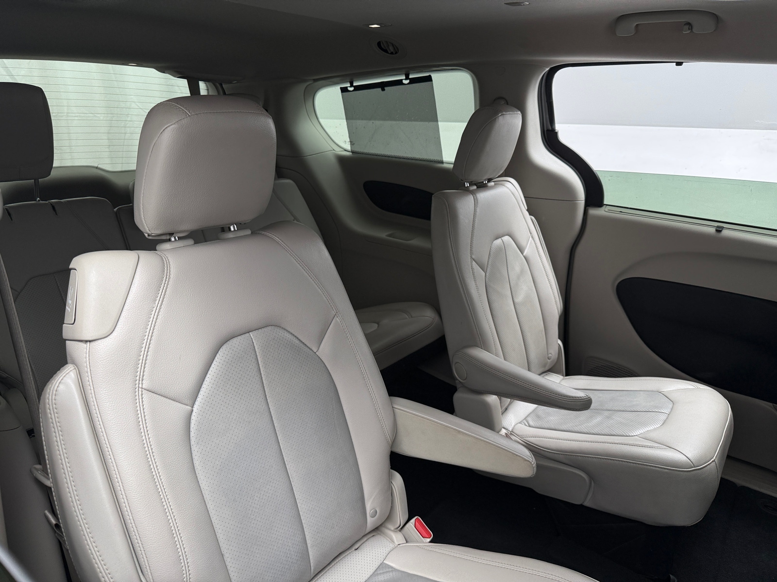 Thumbnail: 2021 Chrysler Pacifica - 5