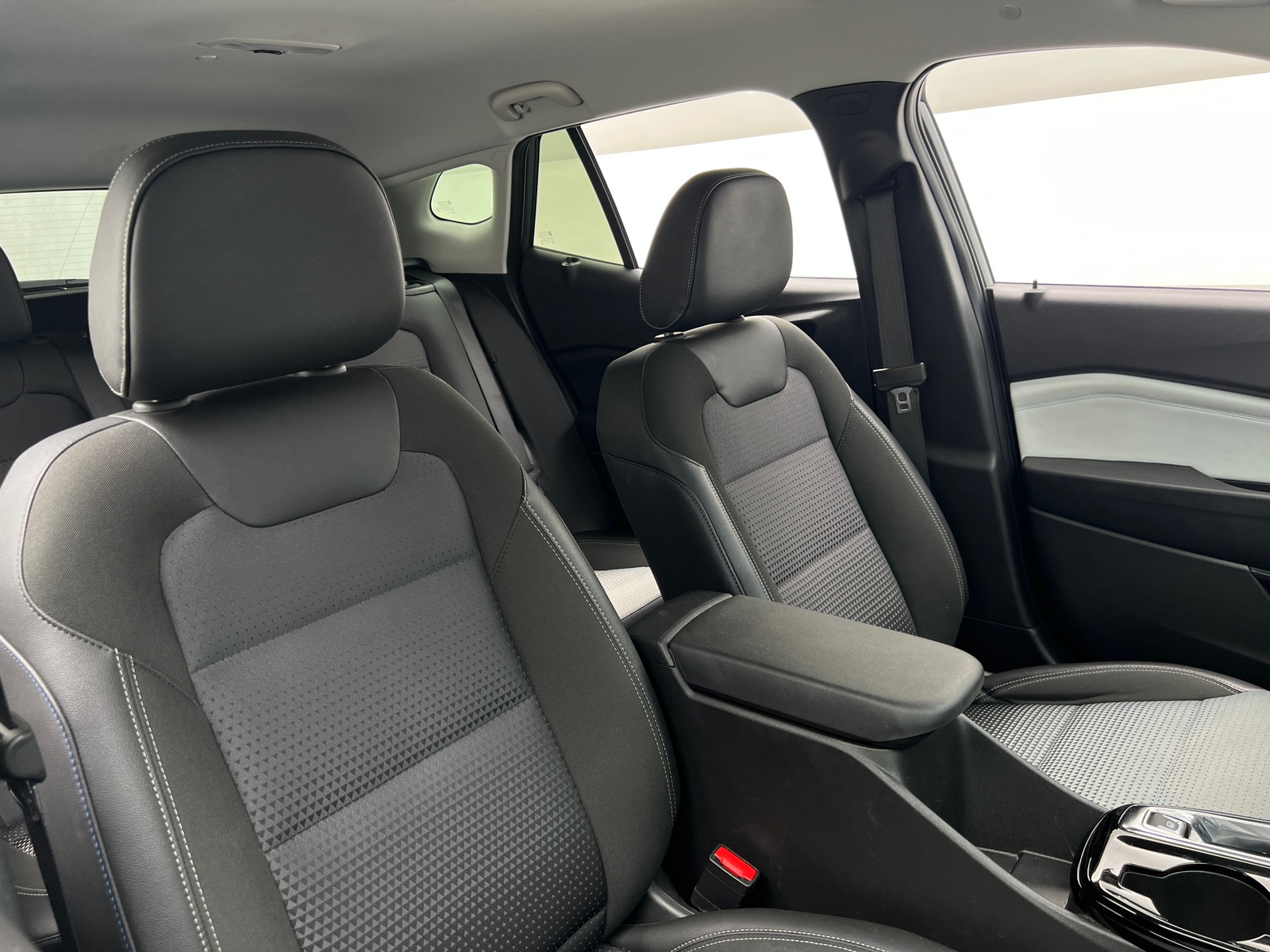 Thumbnail: 2025 Chevrolet Trax - 2