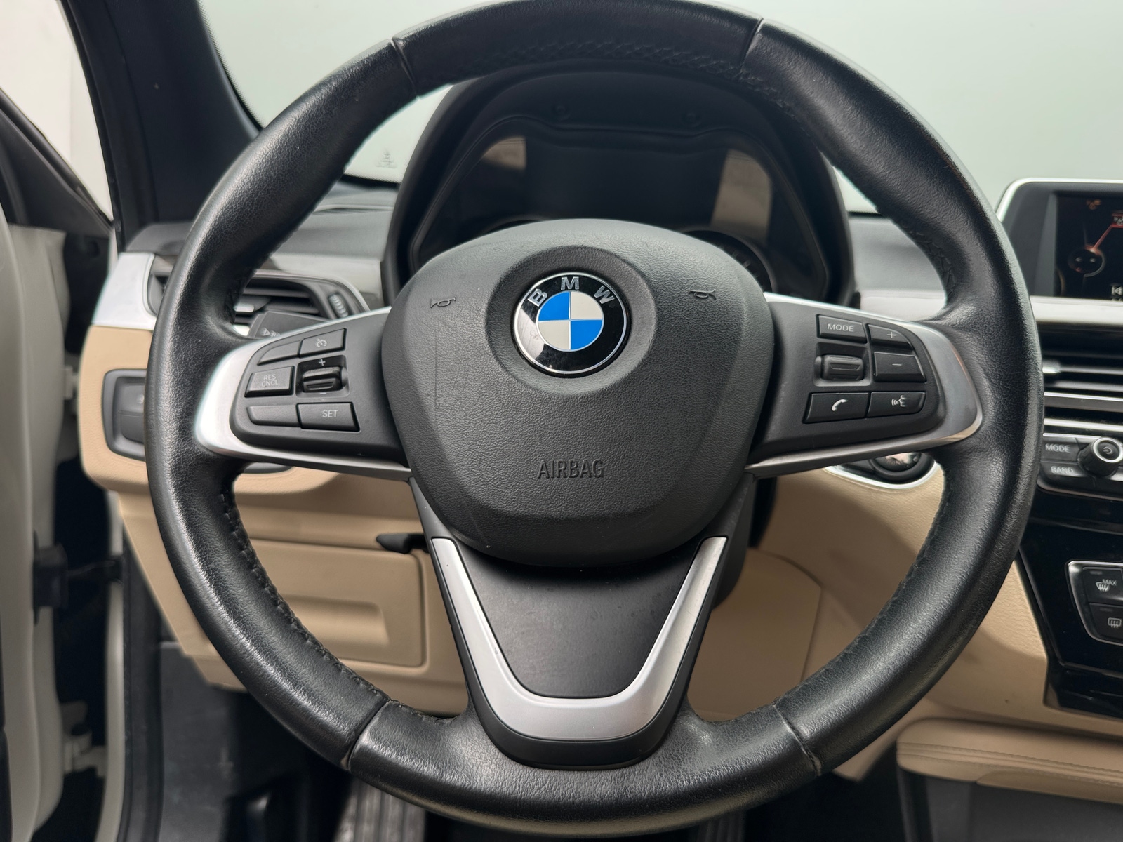 Thumbnail: 2017 BMW X1 - 4