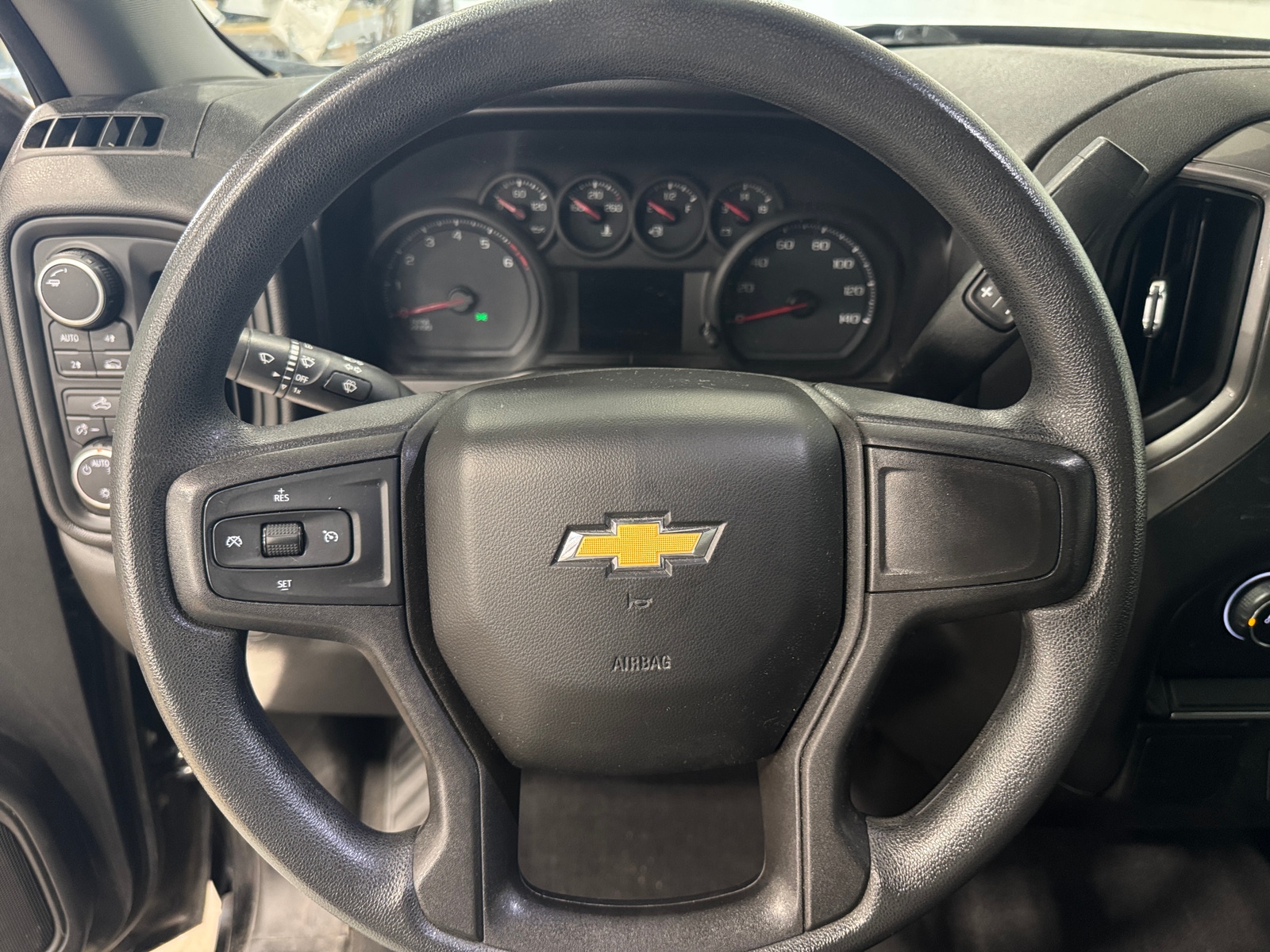 Thumbnail: 2019 Chevrolet Silverado 1500 - 5