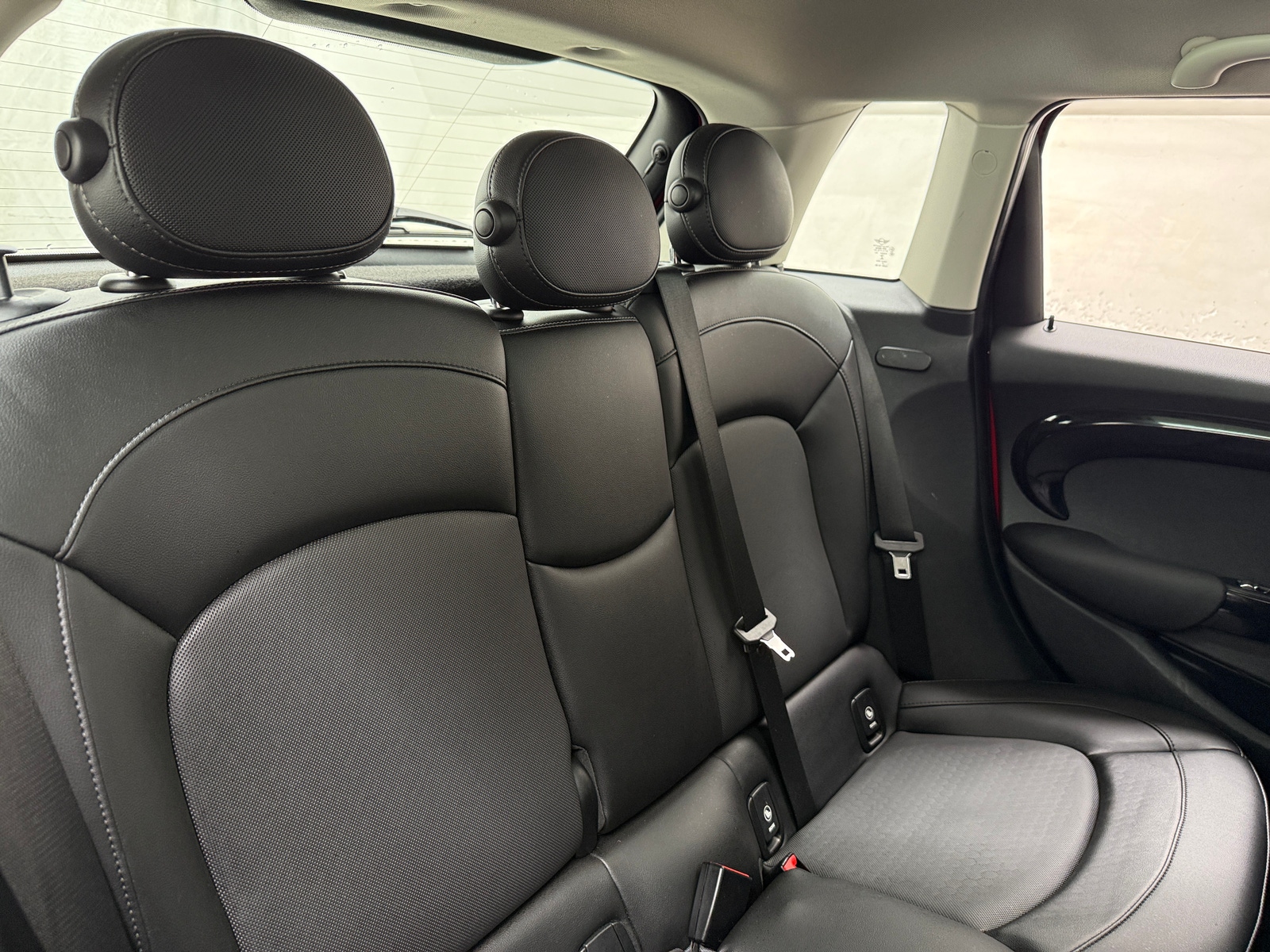 Thumbnail: 2016 MINI Cooper Hardtop - 5