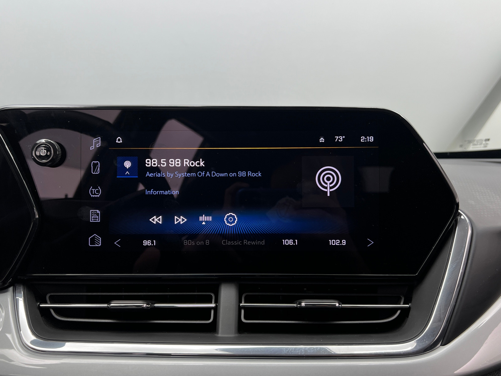 Thumbnail: 2025 Chevrolet Trax - 4