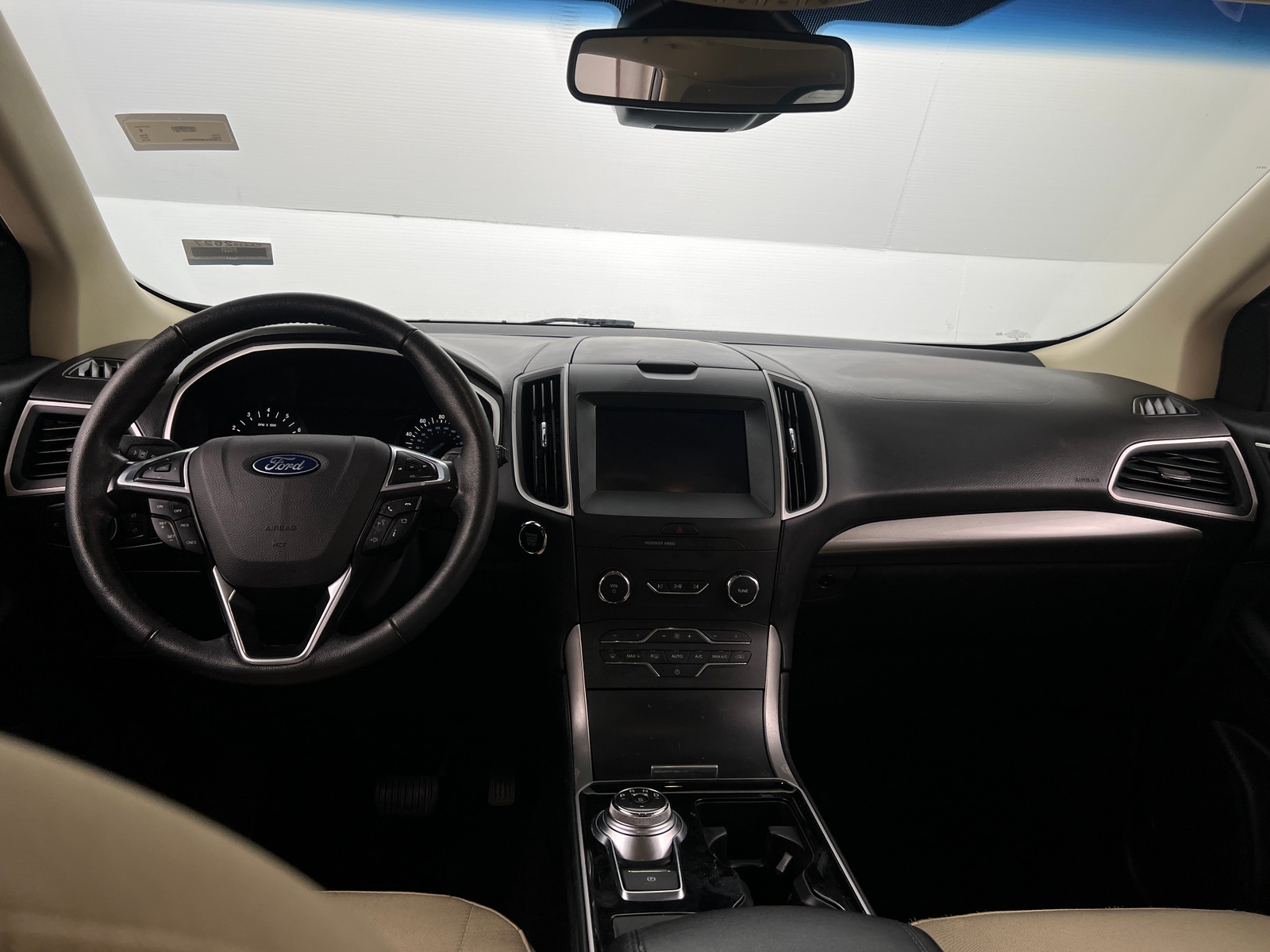 Thumbnail: 2019 Ford Edge - 3