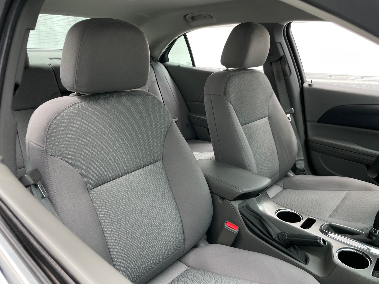 Thumbnail: 2015 Chevrolet Malibu - 2