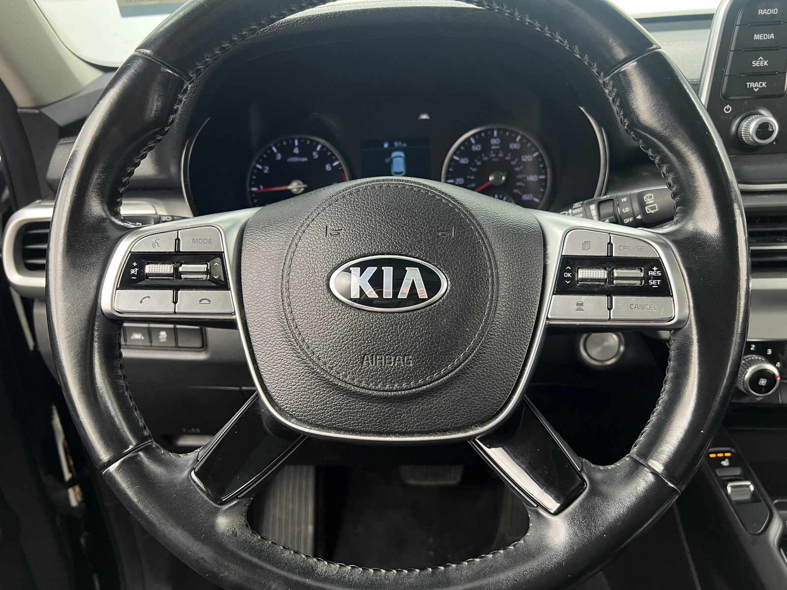 Thumbnail: 2020 Kia Telluride - 4