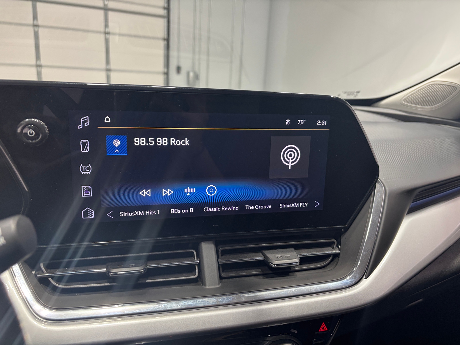 Thumbnail: 2025 Chevrolet Trax - 4