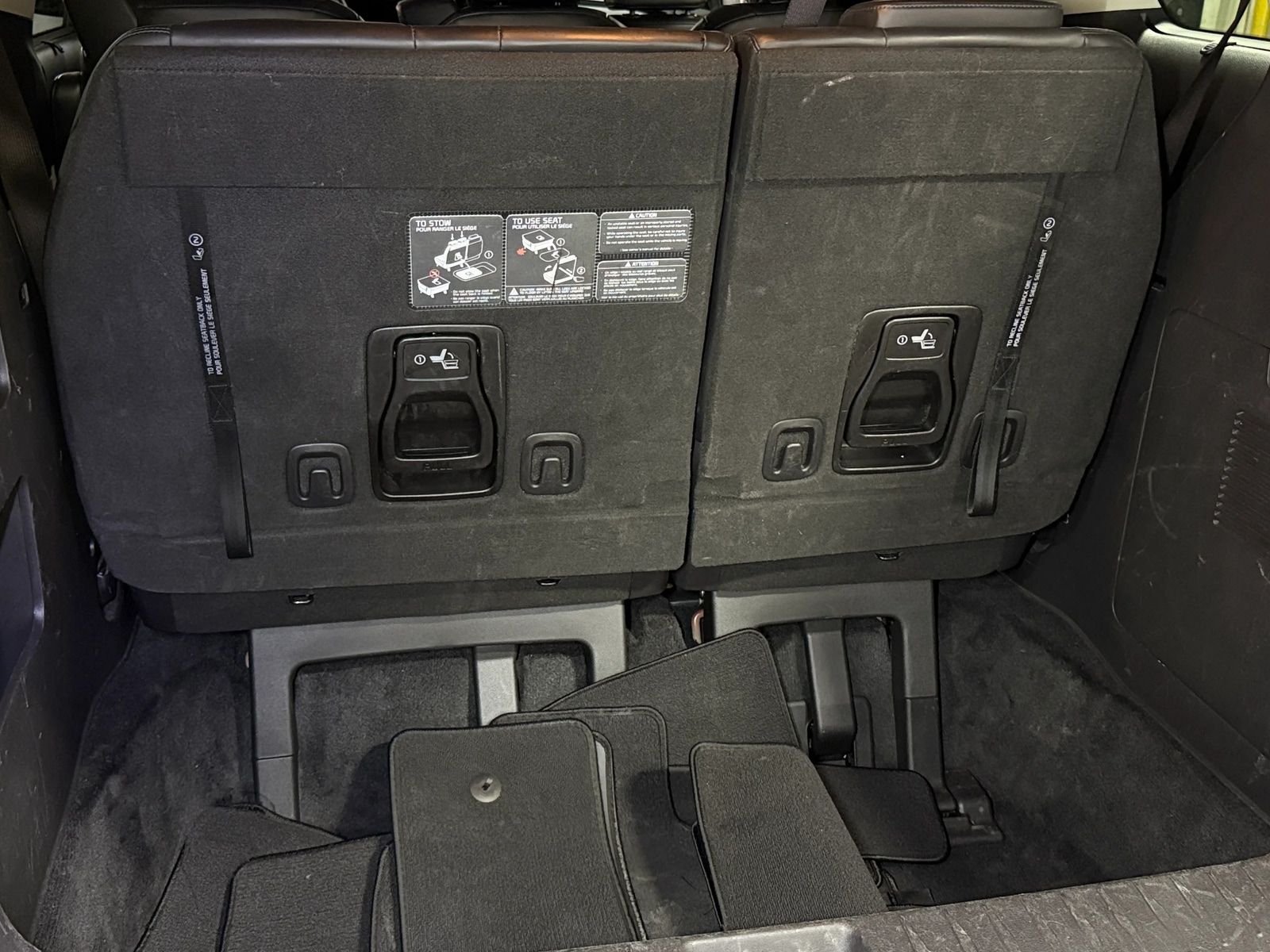 Thumbnail: 2023 Kia Carnival - 6