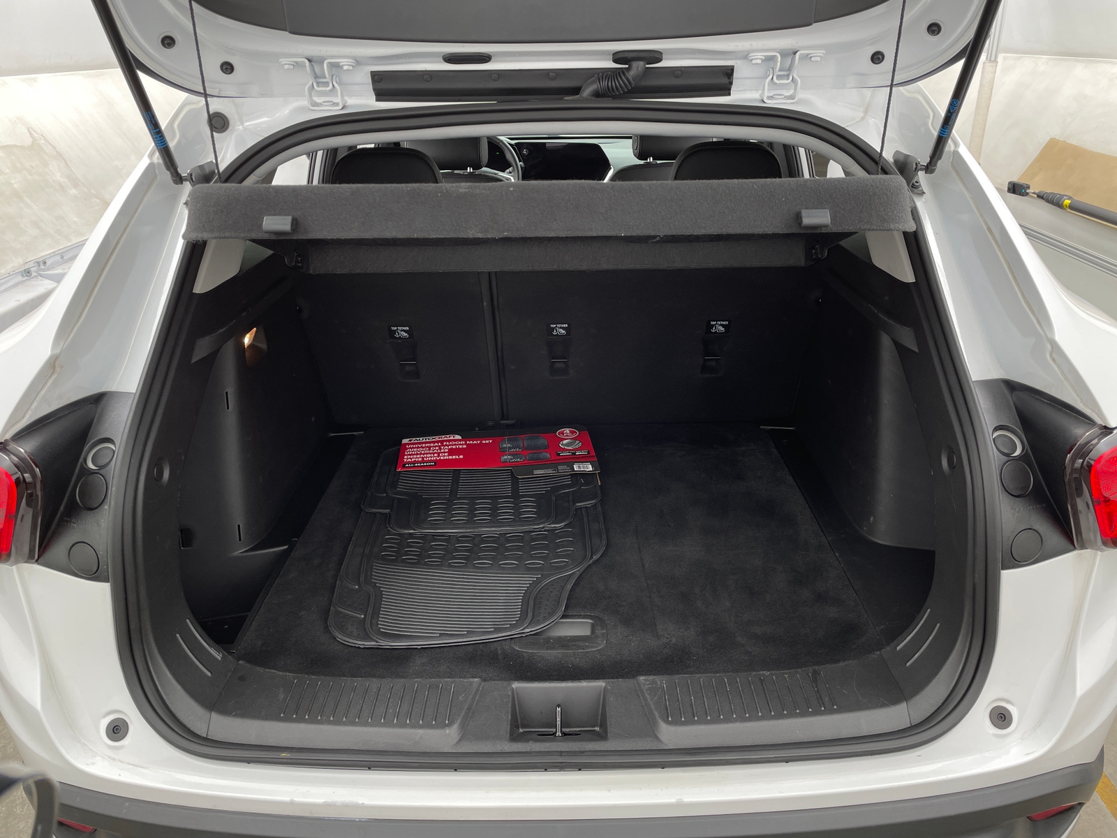 Thumbnail: 2025 Chevrolet Trax - 7