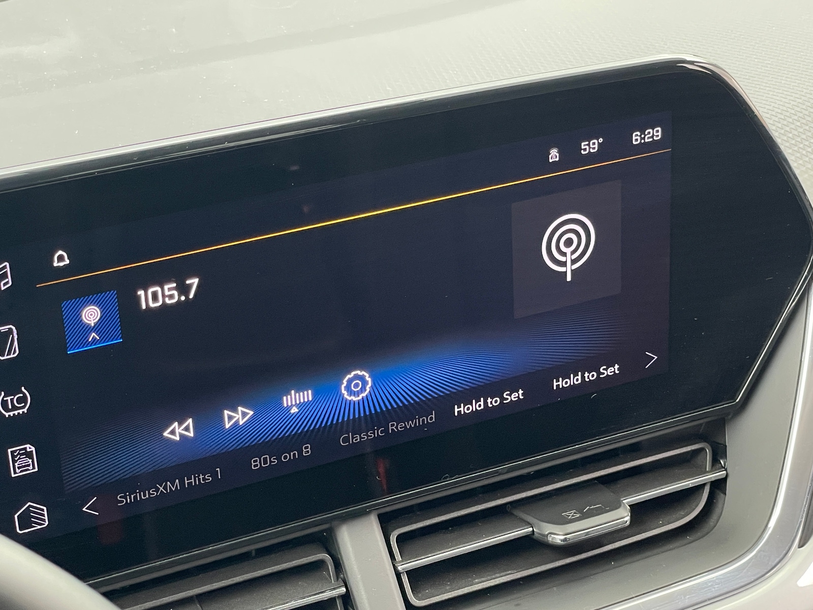 Thumbnail: 2025 Chevrolet Trax - 4