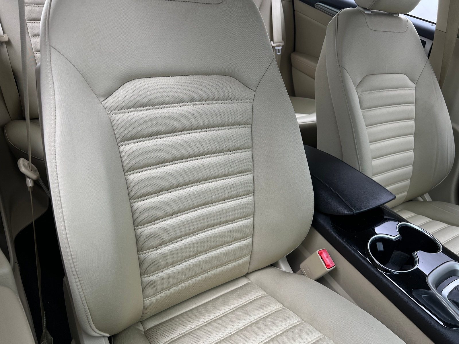 Thumbnail: 2015 Ford Fusion - 2