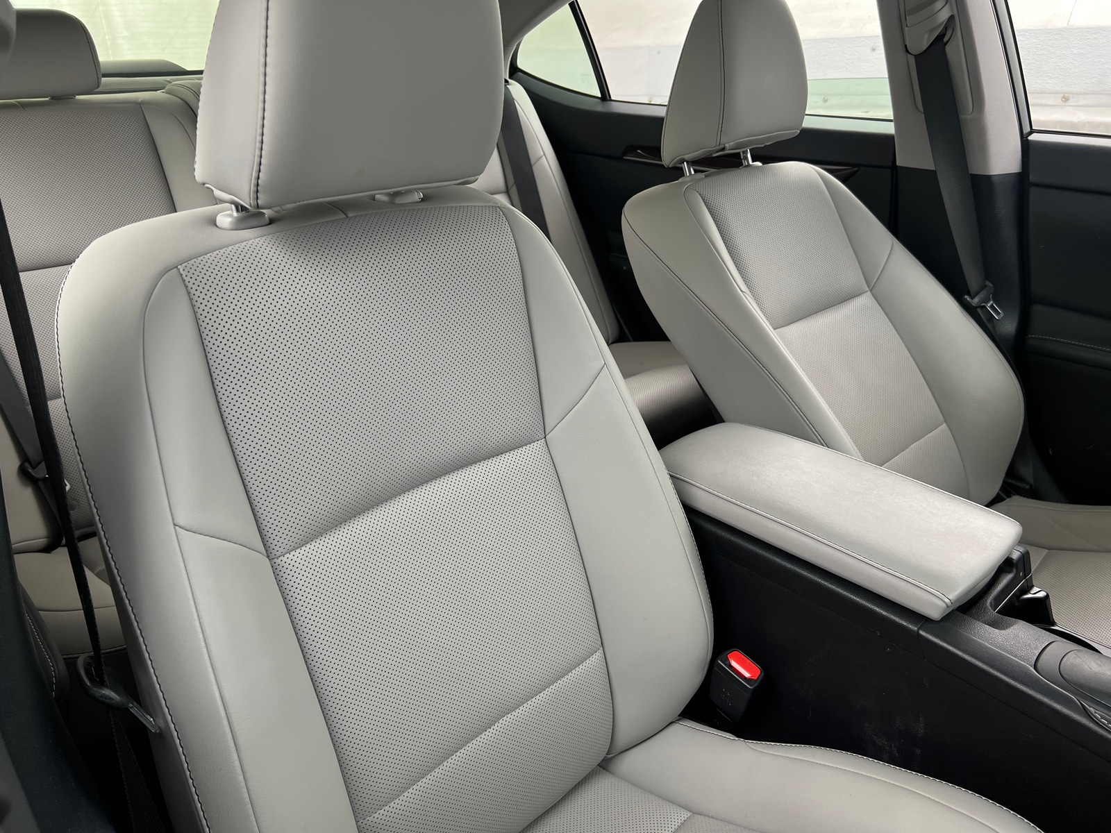 Thumbnail: 2017 Lexus ES - 2