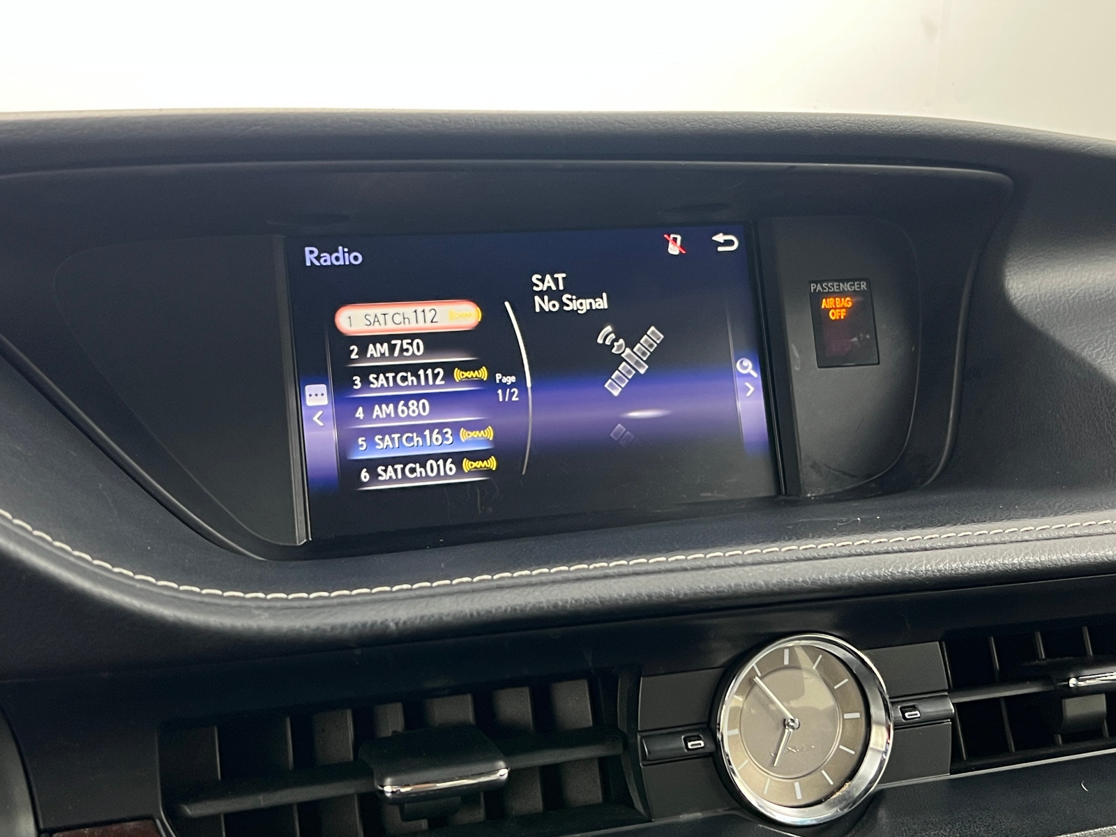 Thumbnail: 2017 Lexus ES - 4