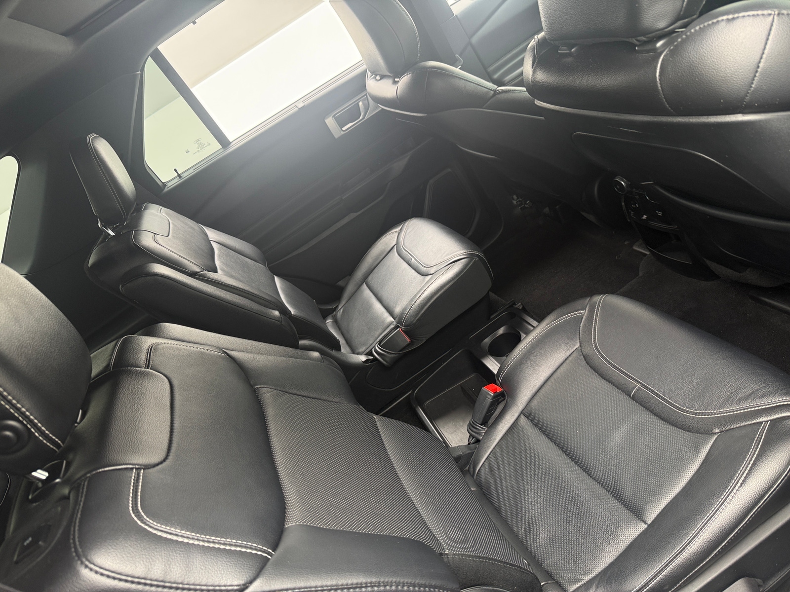 Thumbnail: 2020 Ford Explorer - 5