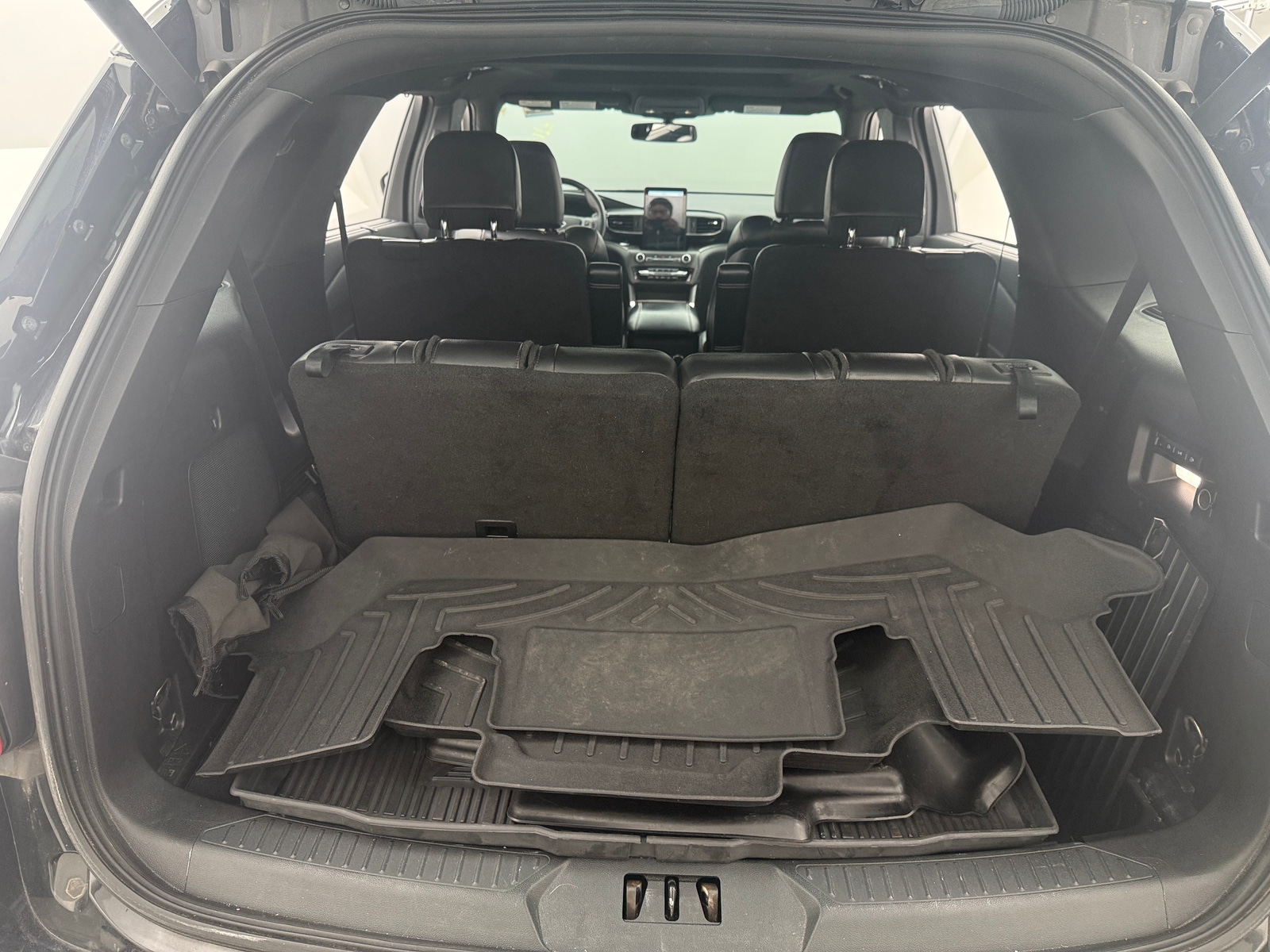 Thumbnail: 2020 Ford Explorer - 6