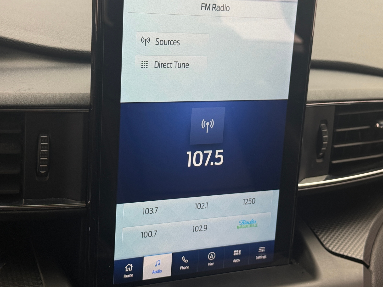 Thumbnail: 2020 Ford Explorer - 3