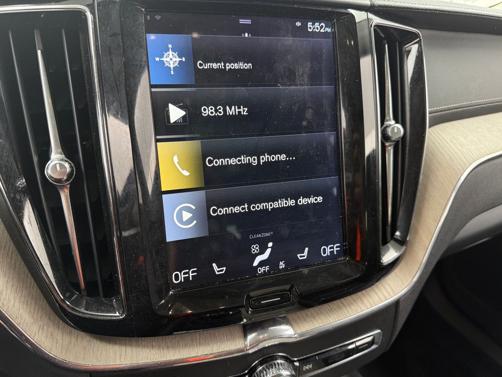 Thumbnail: 2018 Volvo XC60 - 3