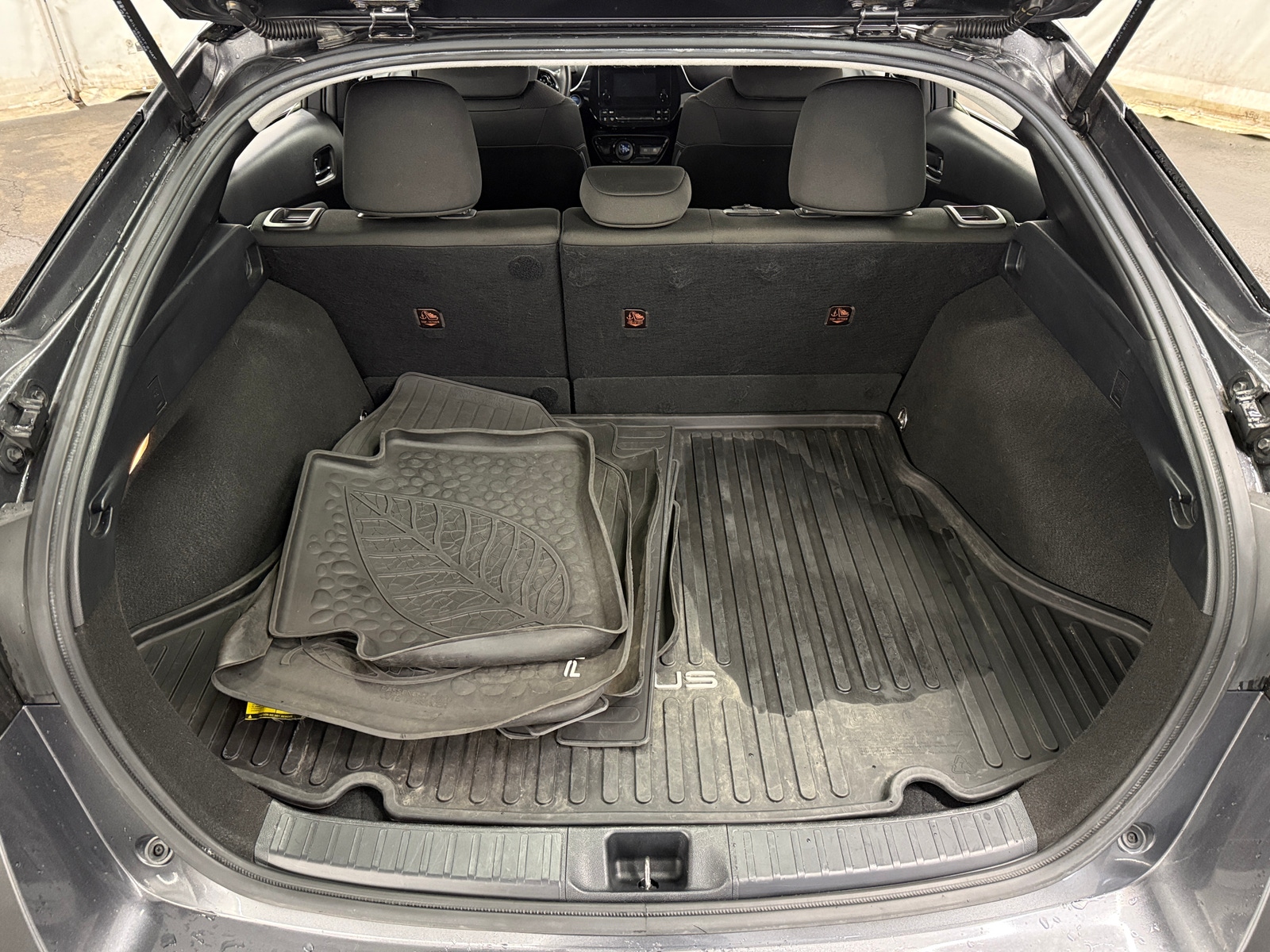 Thumbnail: 2019 Toyota Prius - 7