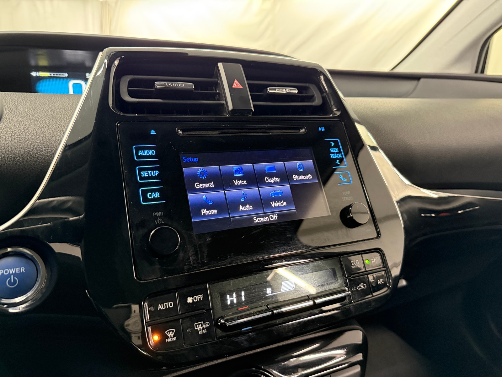 Thumbnail: 2019 Toyota Prius - 4