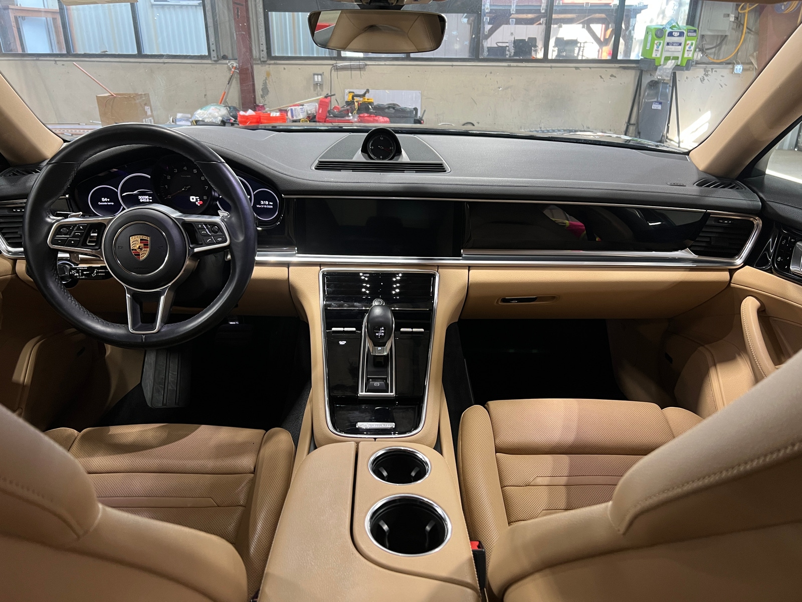 Thumbnail: 2019 Porsche Panamera - 2