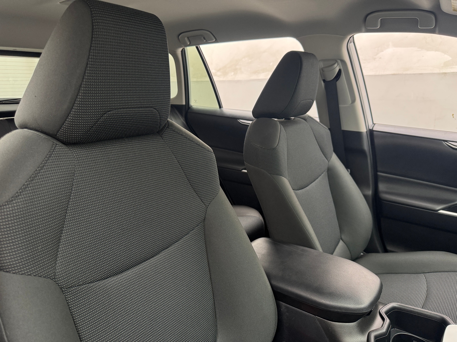 Thumbnail: 2025 Toyota RAV4 - 2