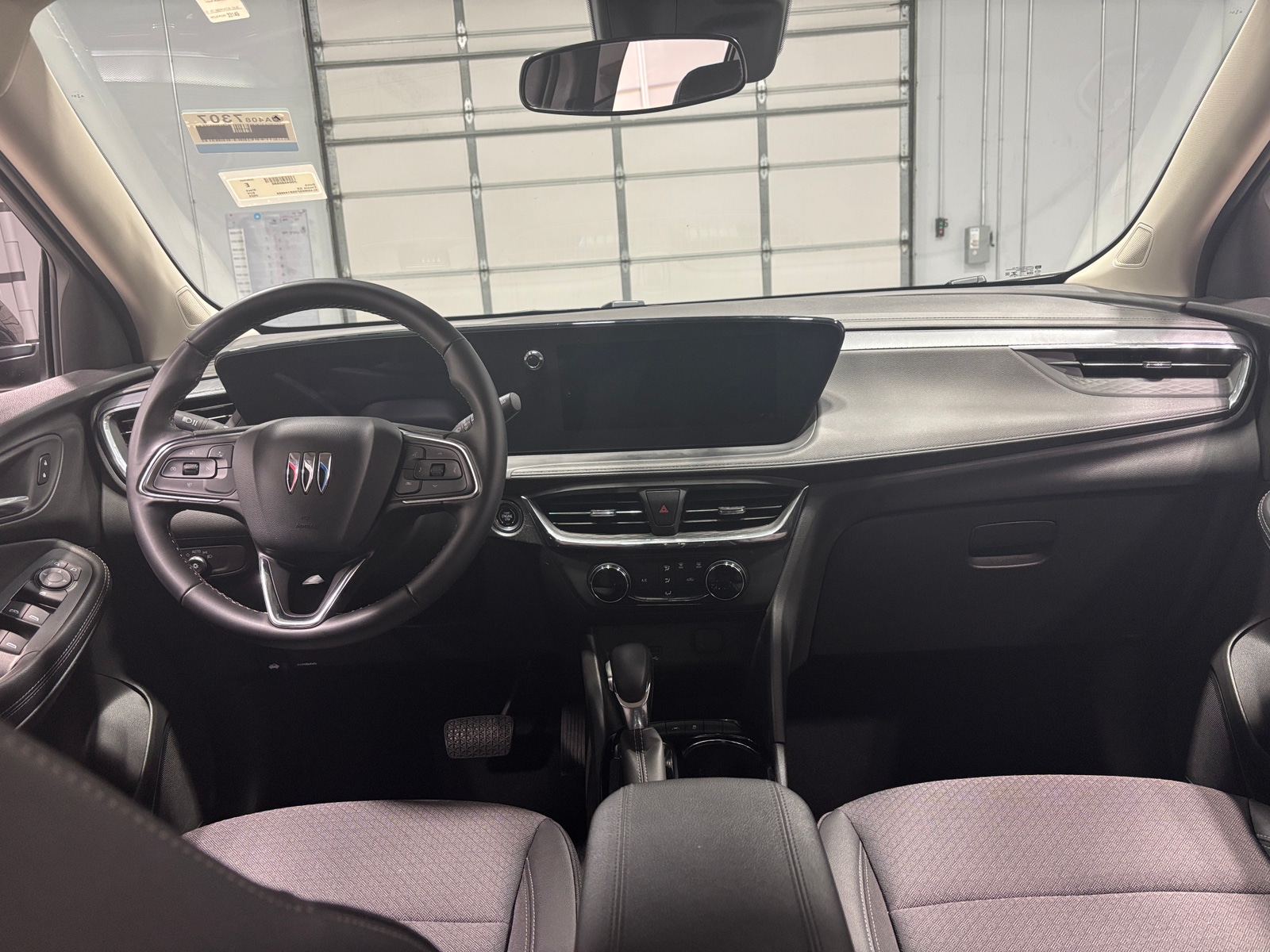 Thumbnail: 2025 Buick Encore GX - 3