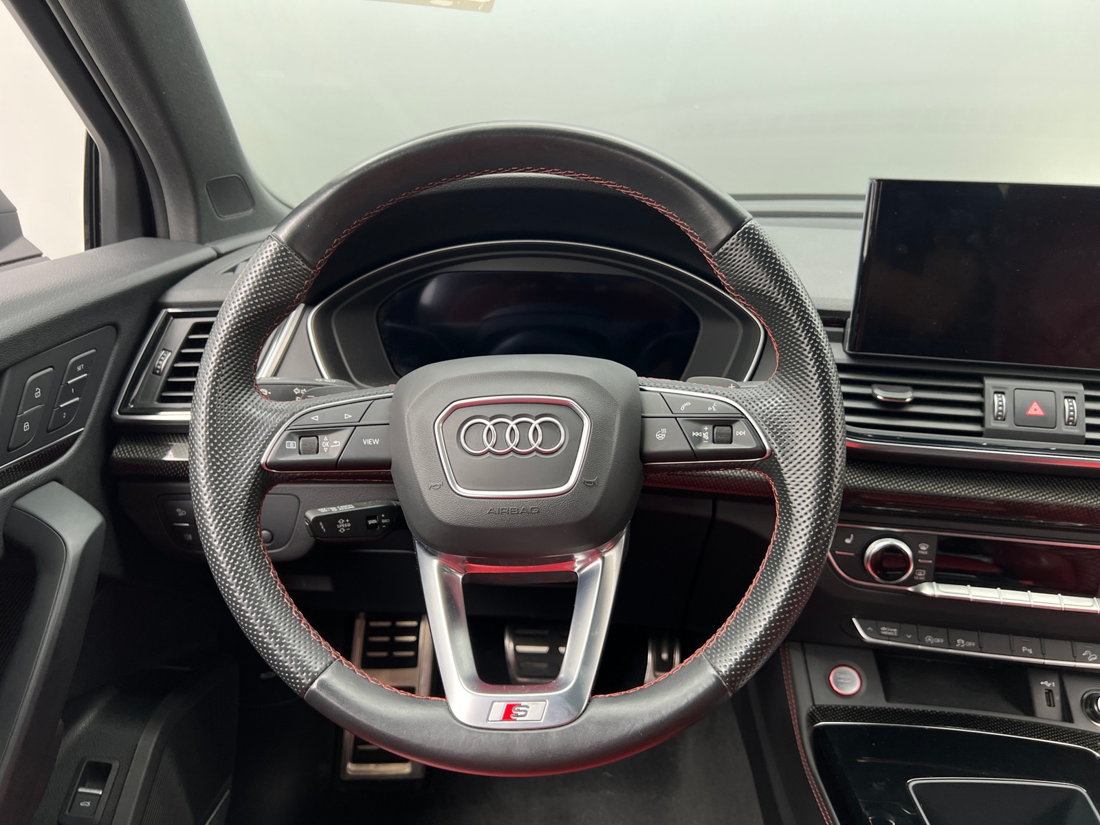 Thumbnail: 2021 Audi SQ5 - 4