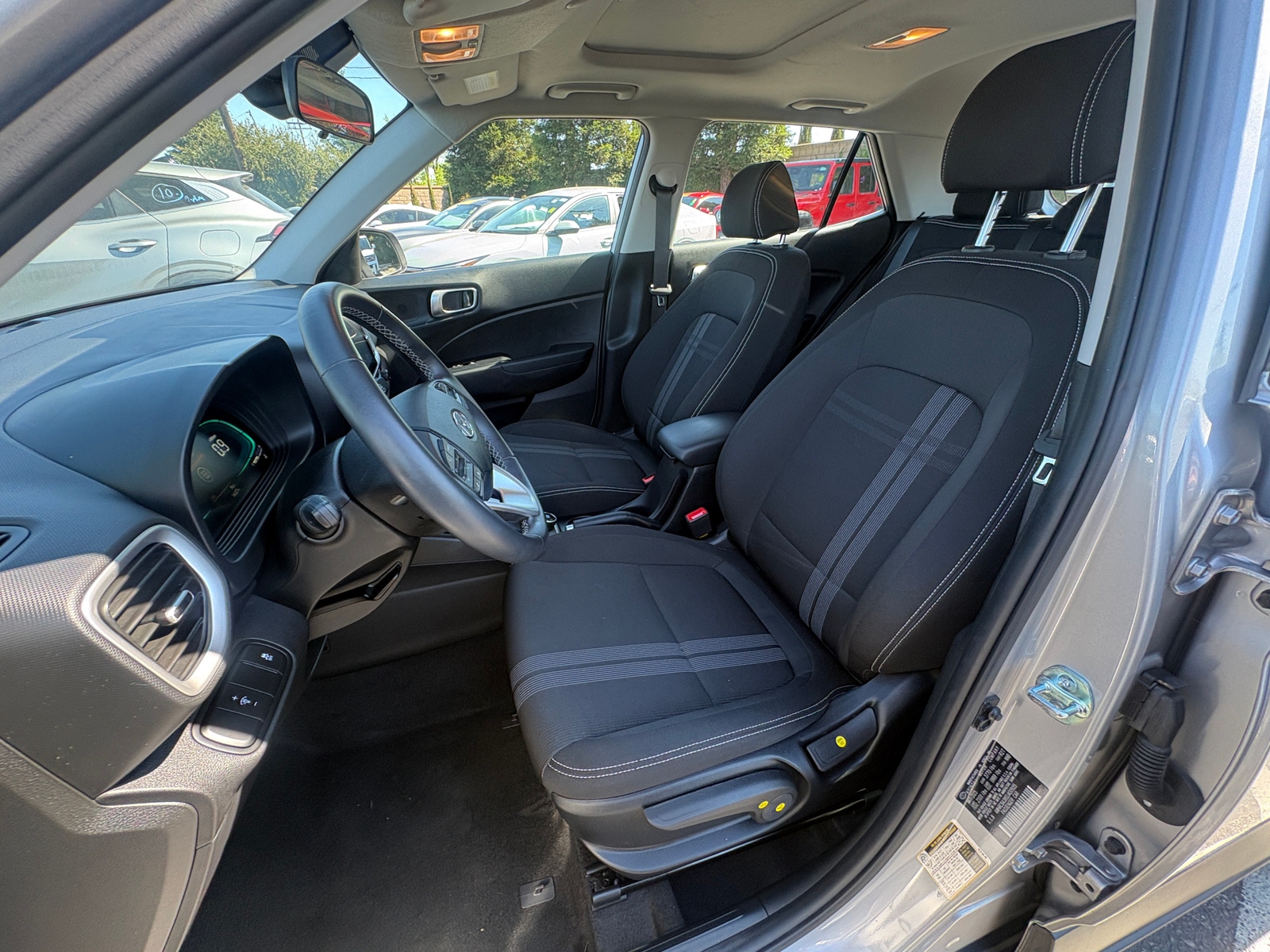 Thumbnail: 2025 Hyundai Venue - 2