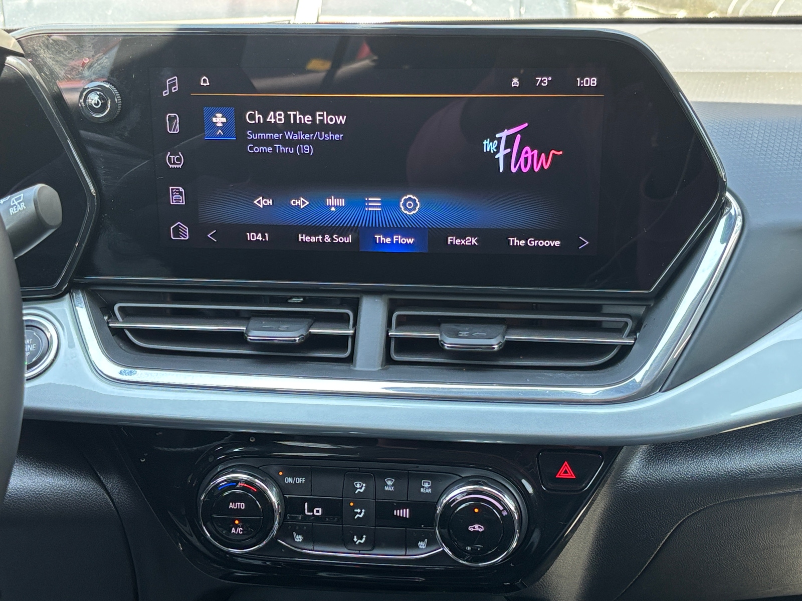 Thumbnail: 2025 Chevrolet Trax - 3