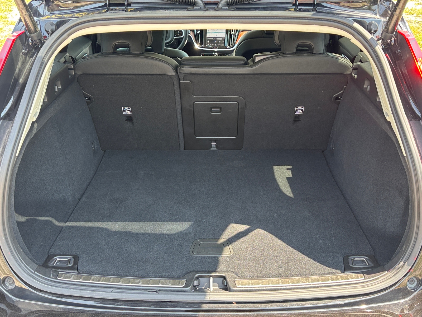 Thumbnail: 2025 Volvo V60 - 5