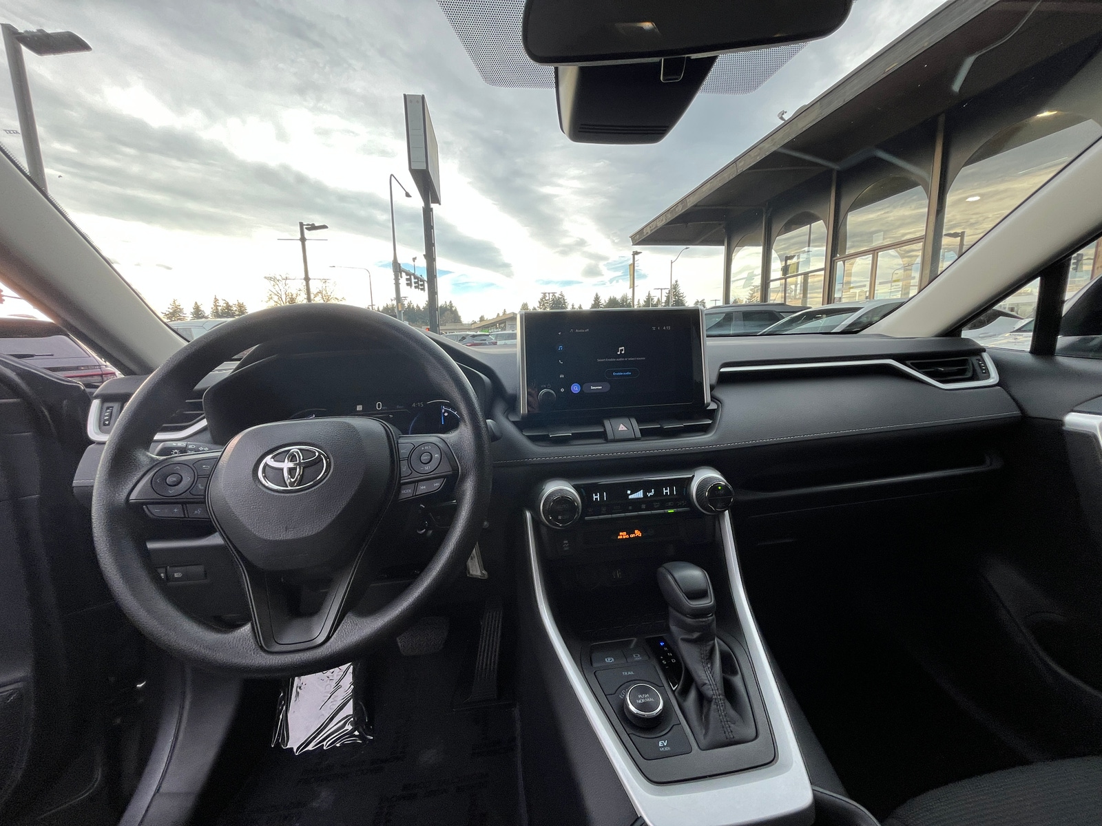 Thumbnail: 2025 Toyota RAV4 - 3