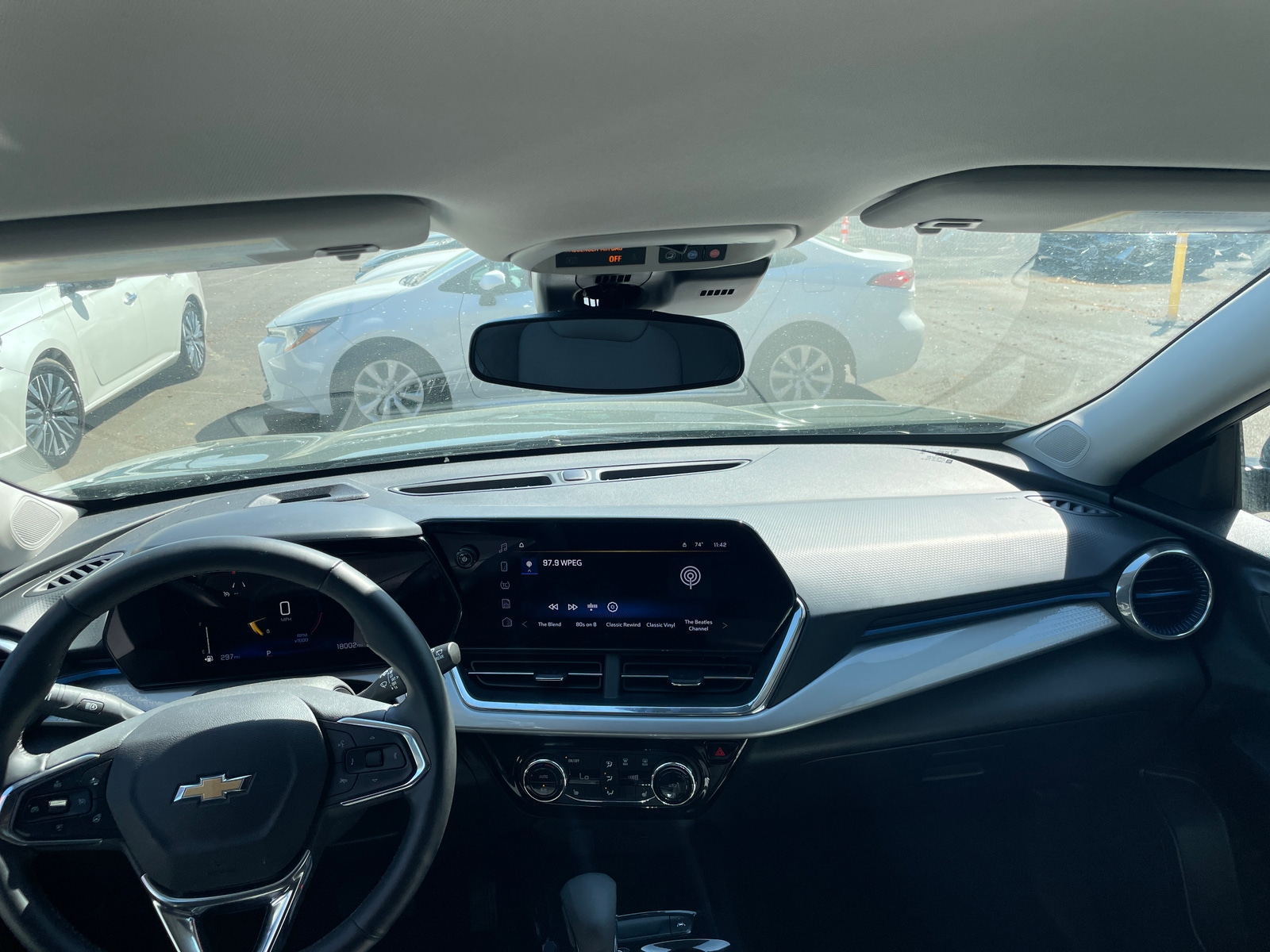 Thumbnail: 2025 Chevrolet Trax - 3