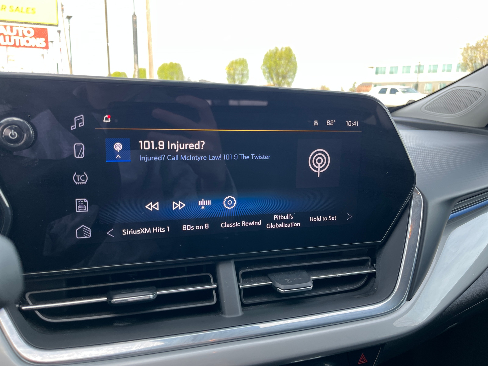 Thumbnail: 2025 Chevrolet Trax - 4