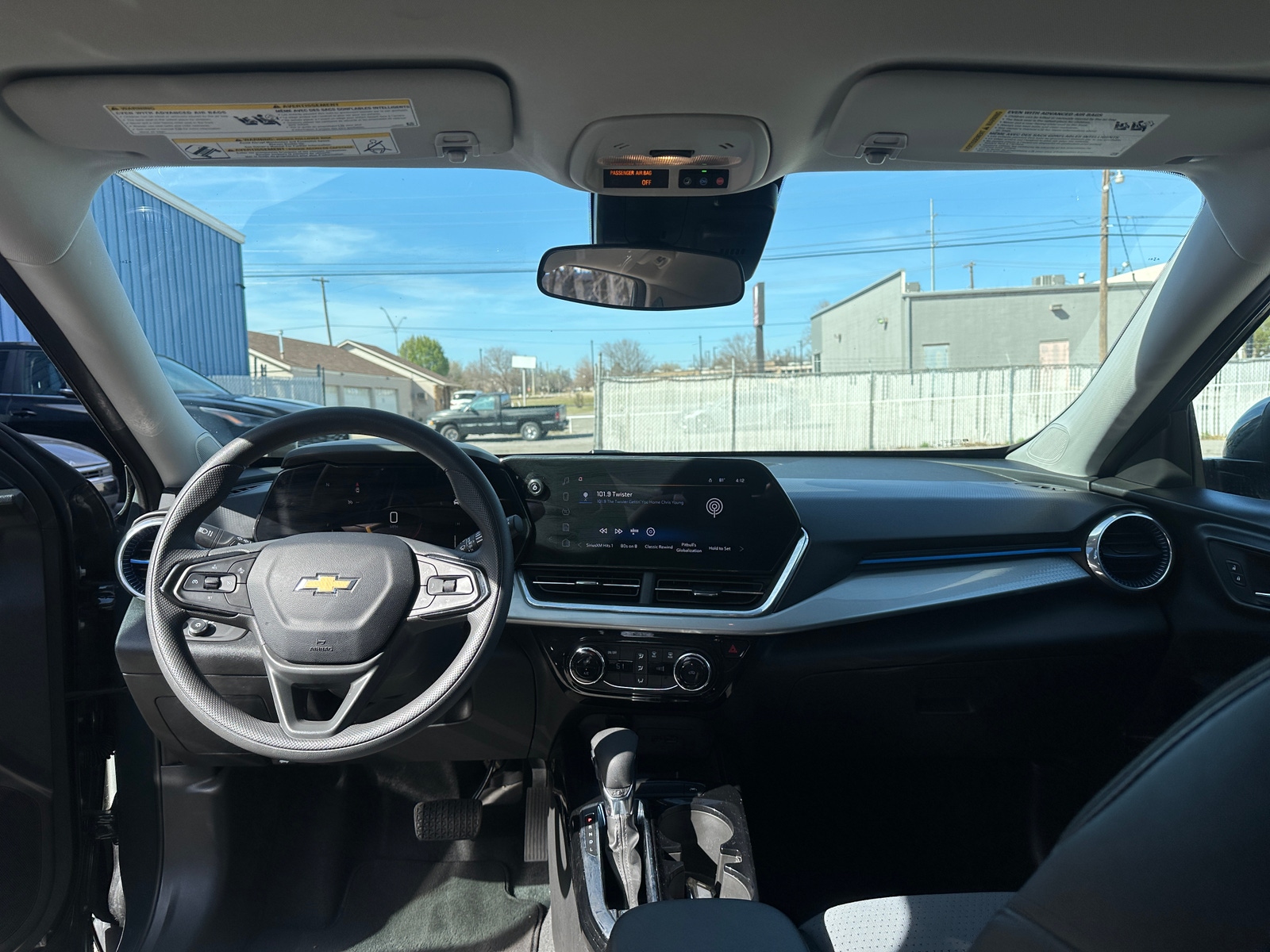 Thumbnail: 2025 Chevrolet Trax - 3