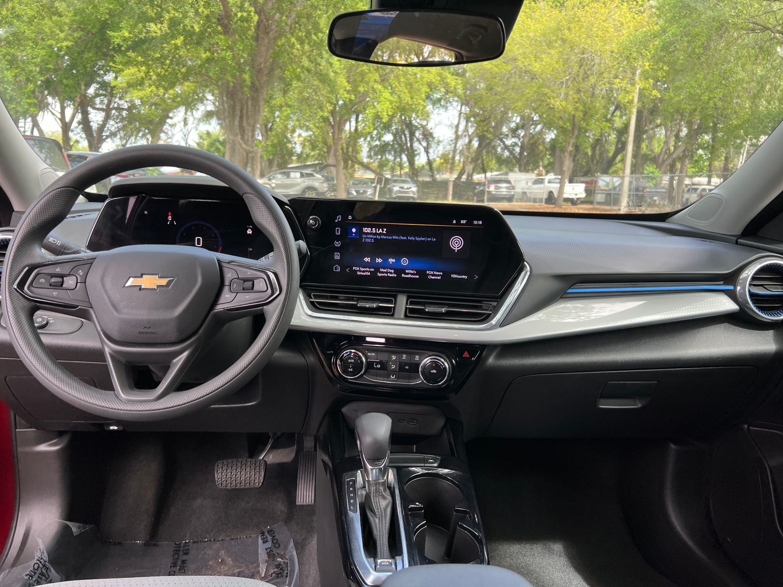 Thumbnail: 2025 Chevrolet Trax - 3