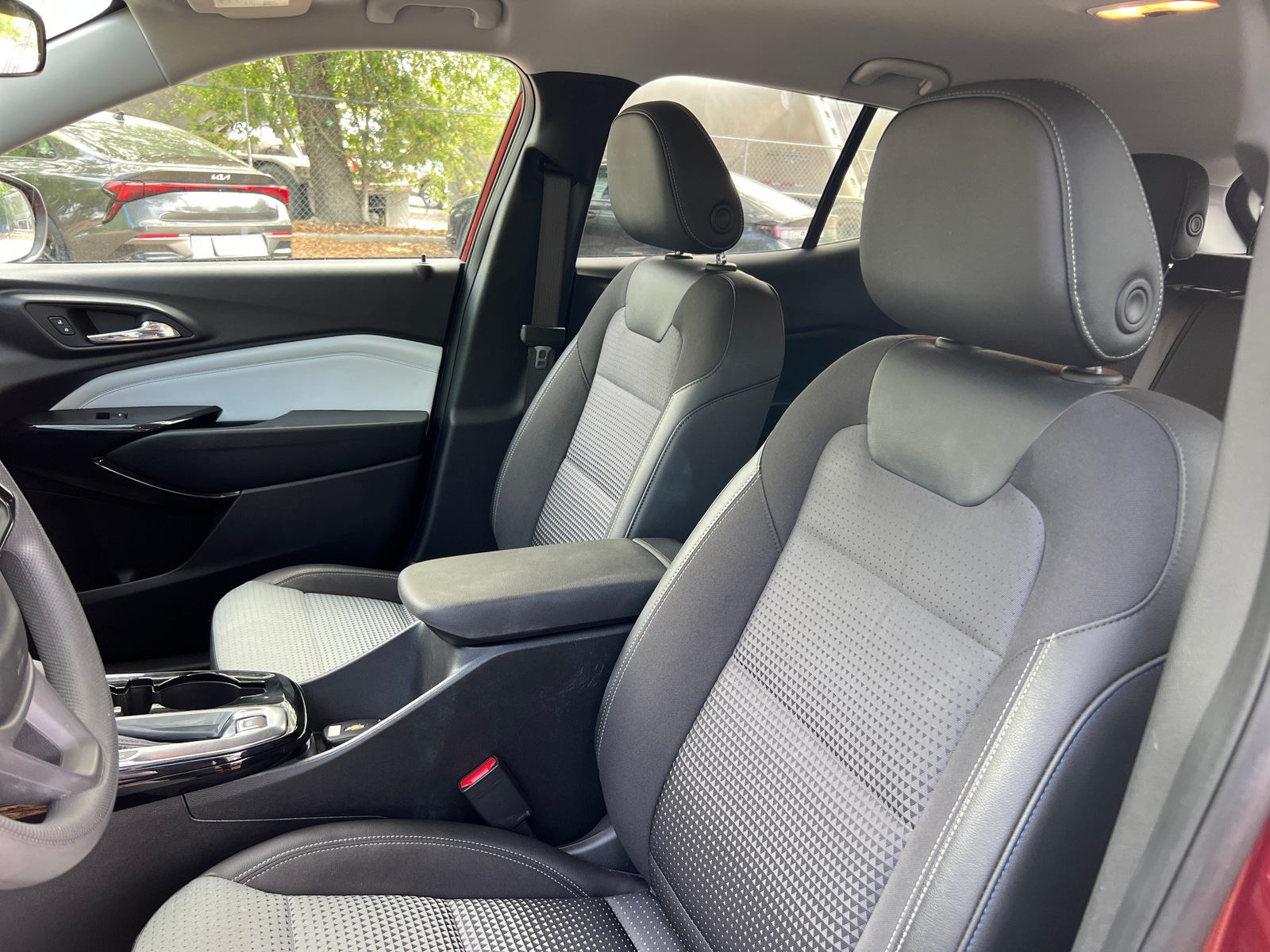 Thumbnail: 2025 Chevrolet Trax - 2