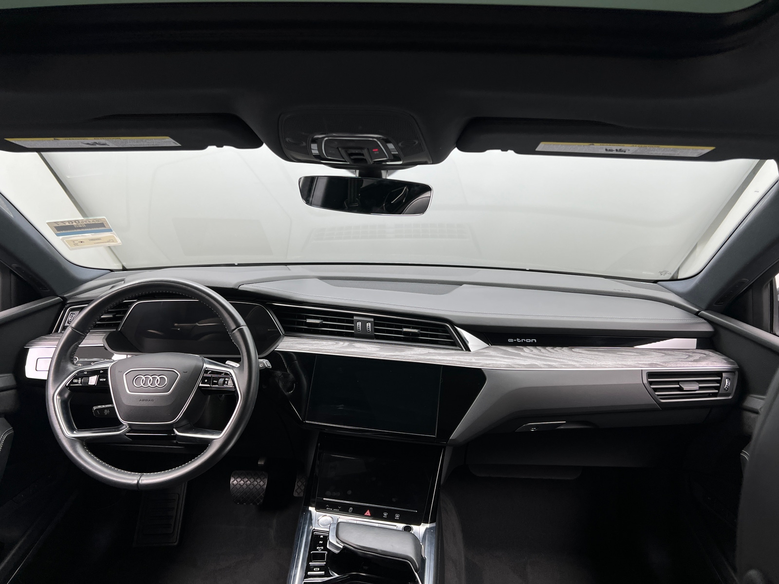 Thumbnail: 2019 Audi e-tron - 2