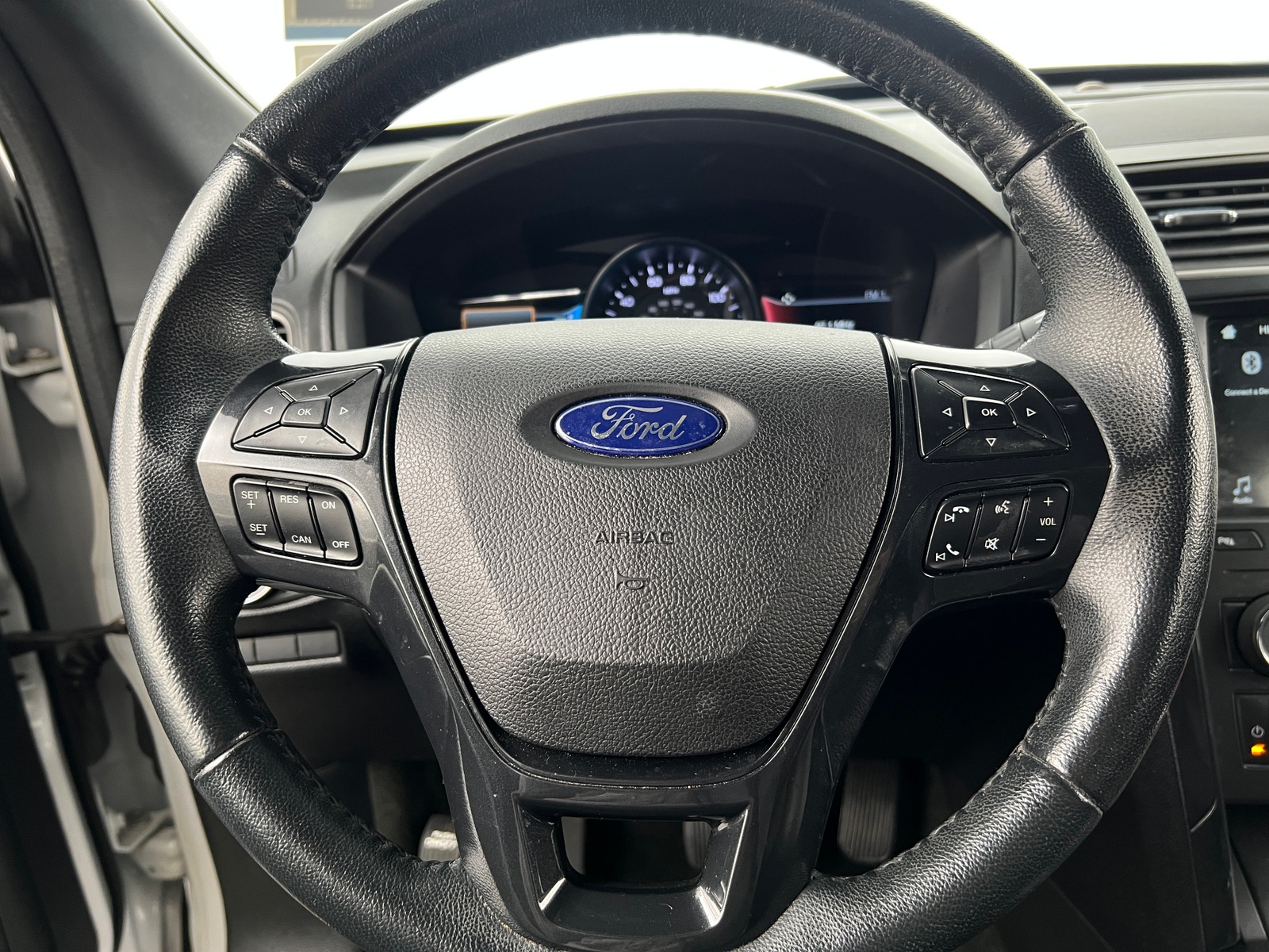 Thumbnail: 2018 Ford Explorer - 5