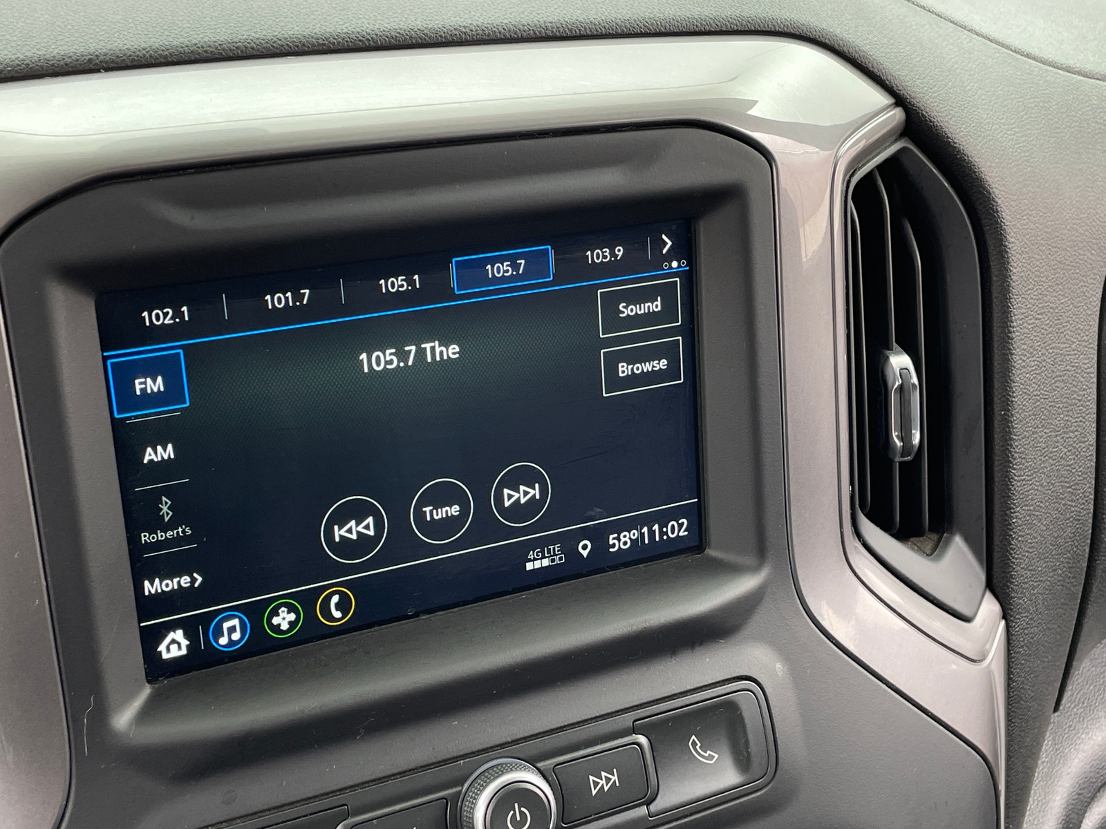 Thumbnail: 2019 Chevrolet Silverado 1500 - 4