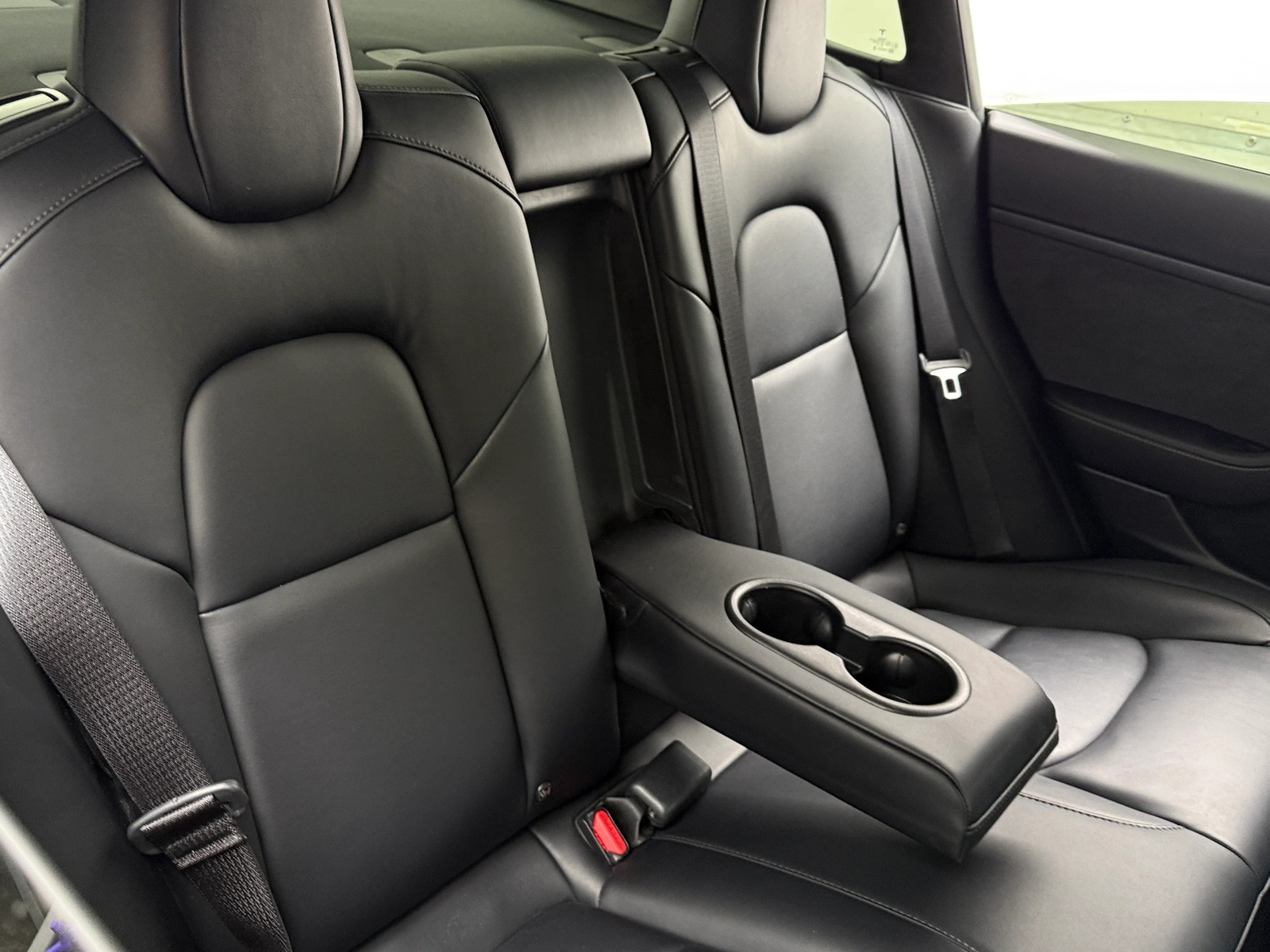 Thumbnail: 2021 Tesla Model 3 - 4