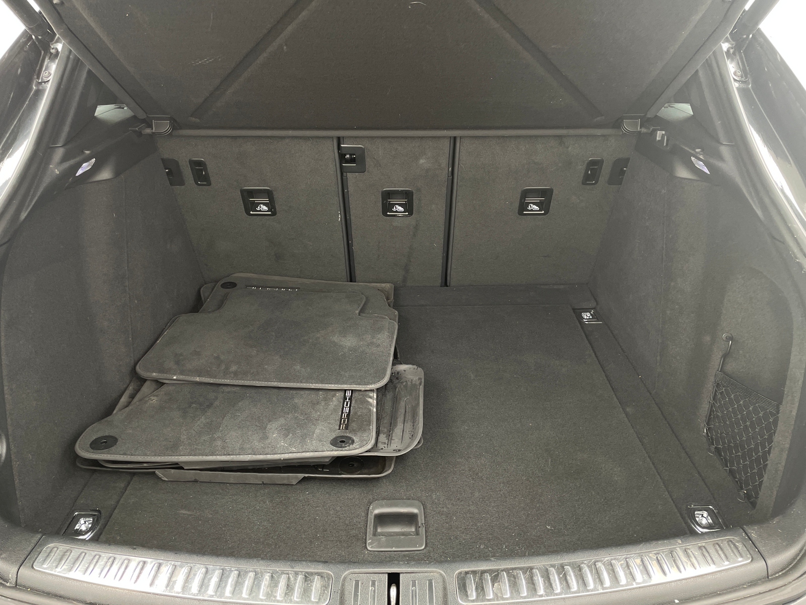 Thumbnail: 2022 Porsche Macan - 6