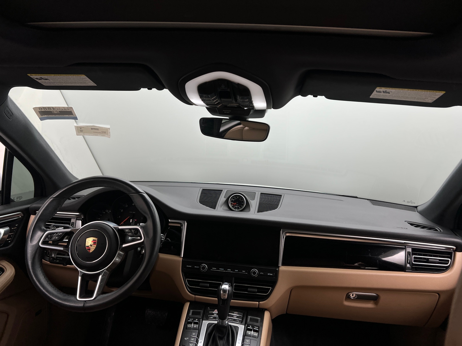 Thumbnail: 2020 Porsche Macan - 2