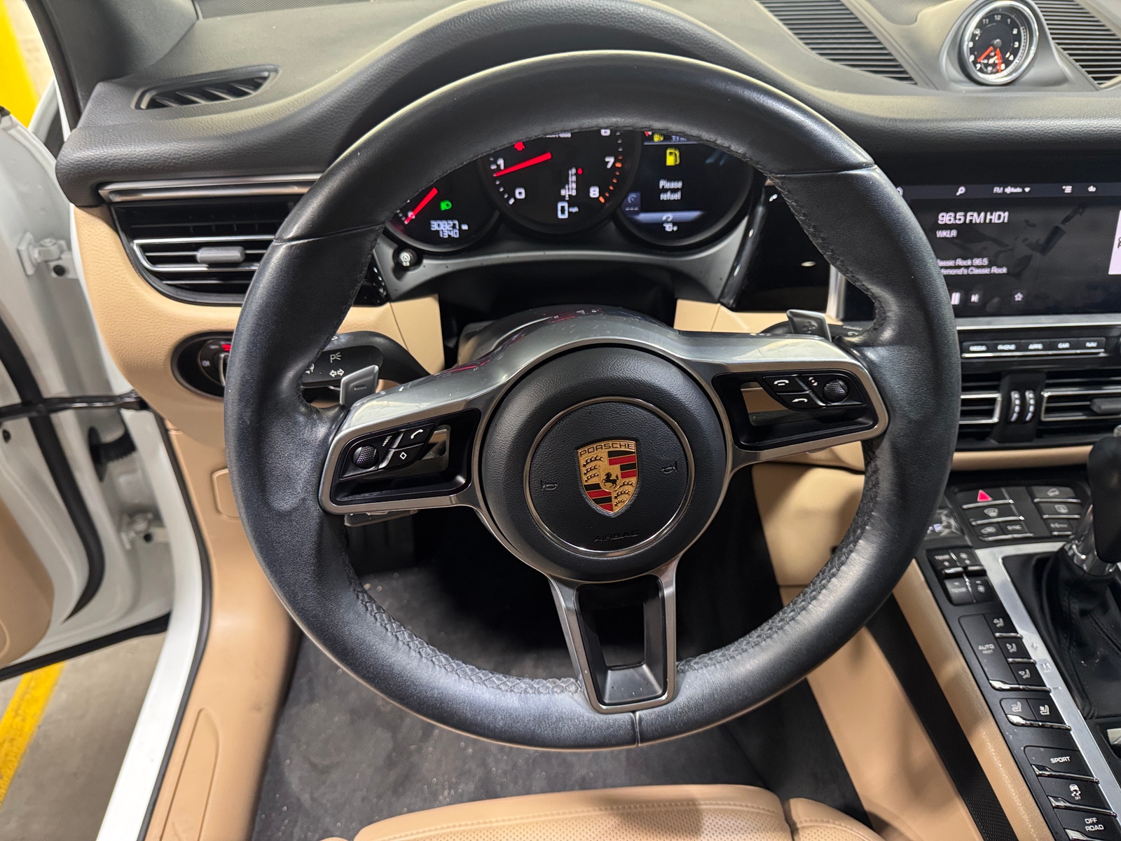 Thumbnail: 2020 Porsche Macan - 4