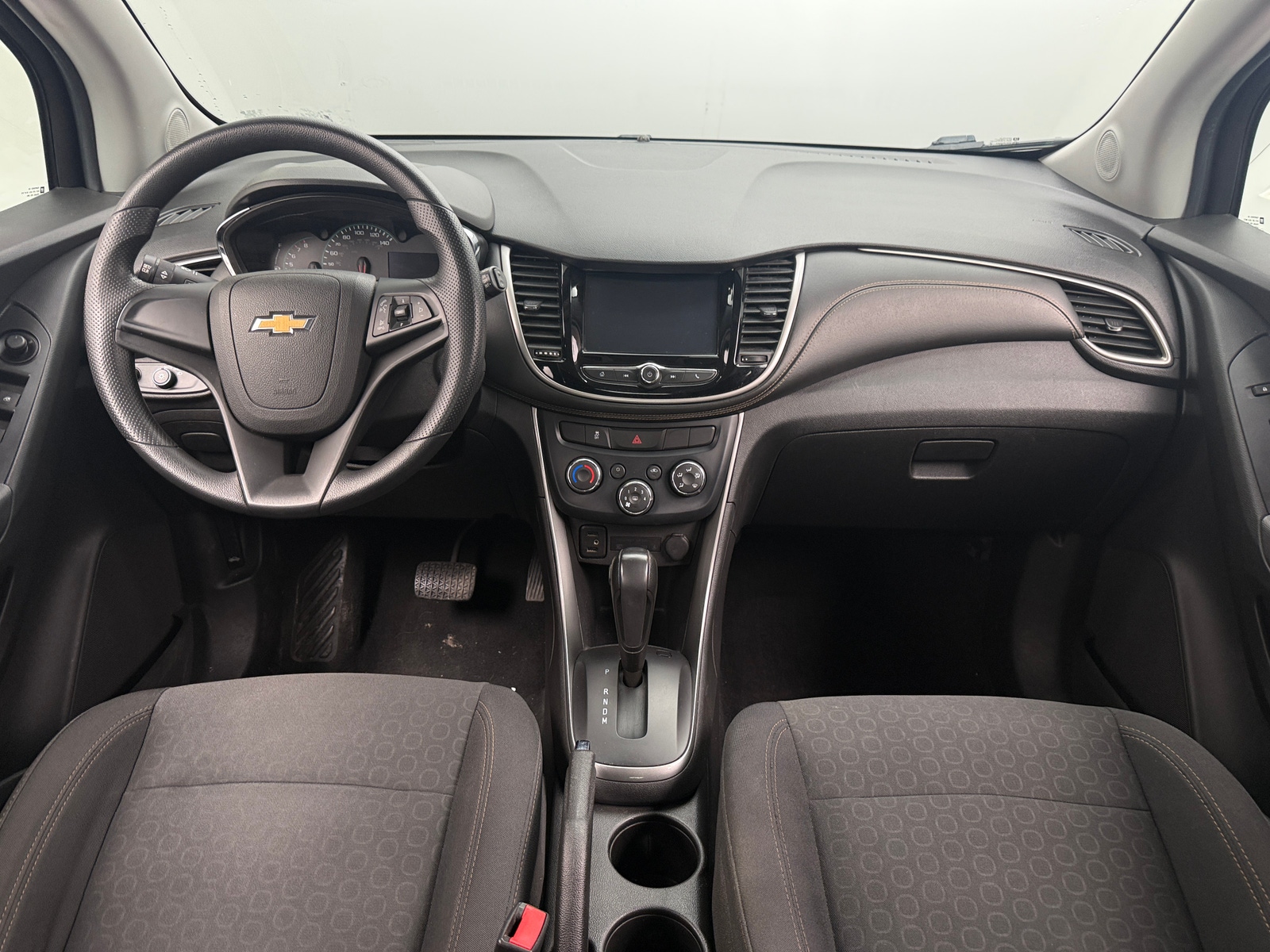 Thumbnail: 2017 Chevrolet Trax - 3