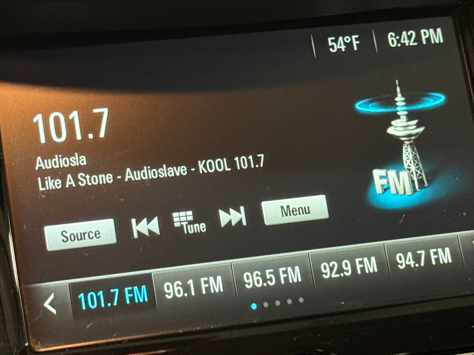 Thumbnail: 2017 Chevrolet Trax - 4