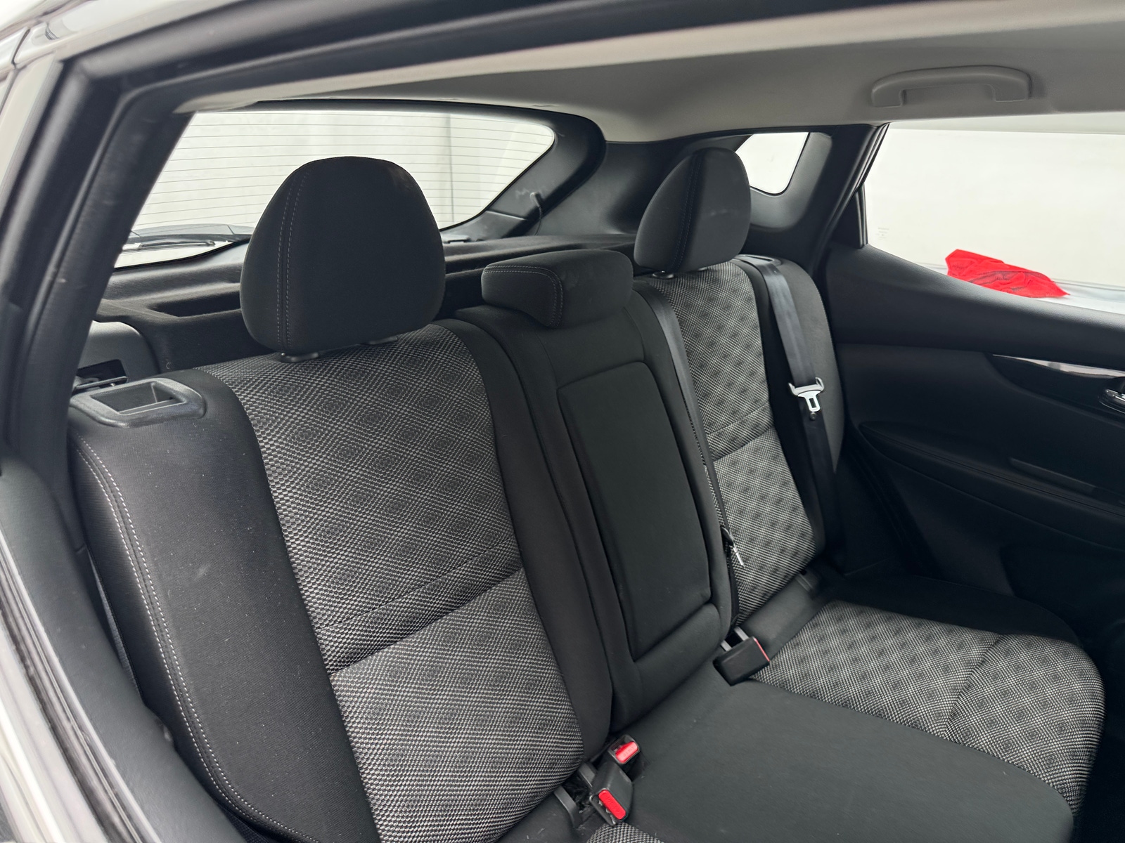 Thumbnail: 2017 Nissan Rogue Sport - 6