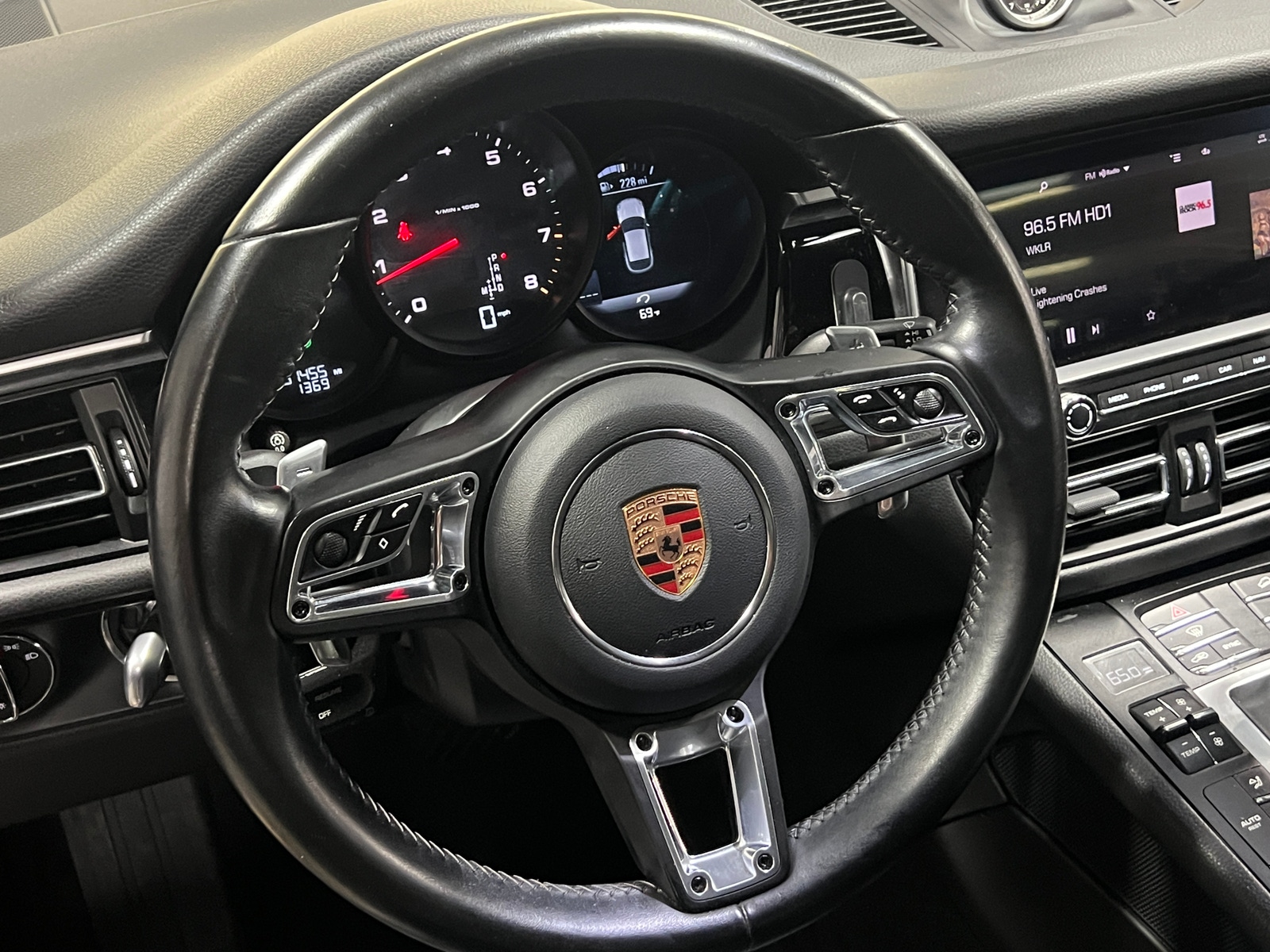 Thumbnail: 2020 Porsche Macan - 4
