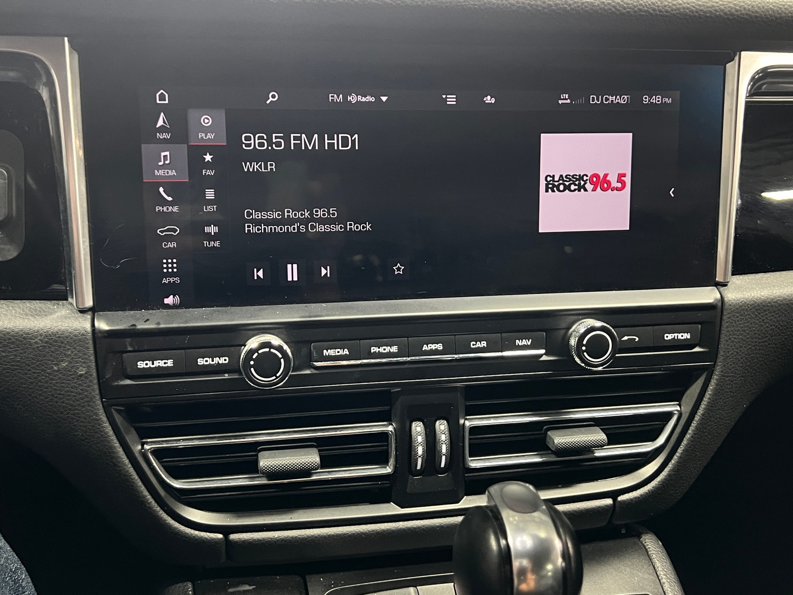 Thumbnail: 2020 Porsche Macan - 3